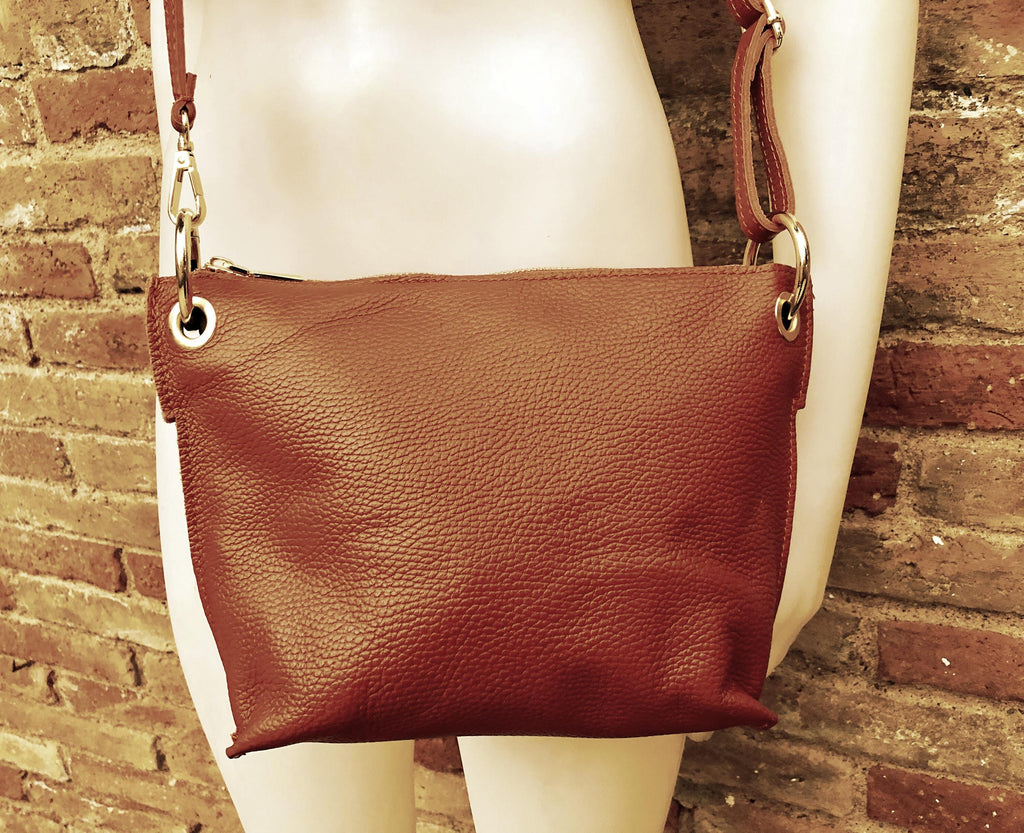 Camel brown leather bag. Rusty cross body / shoulder bag. Genuine leather purse with adjustable strap and zipper. Soft brown leather bag