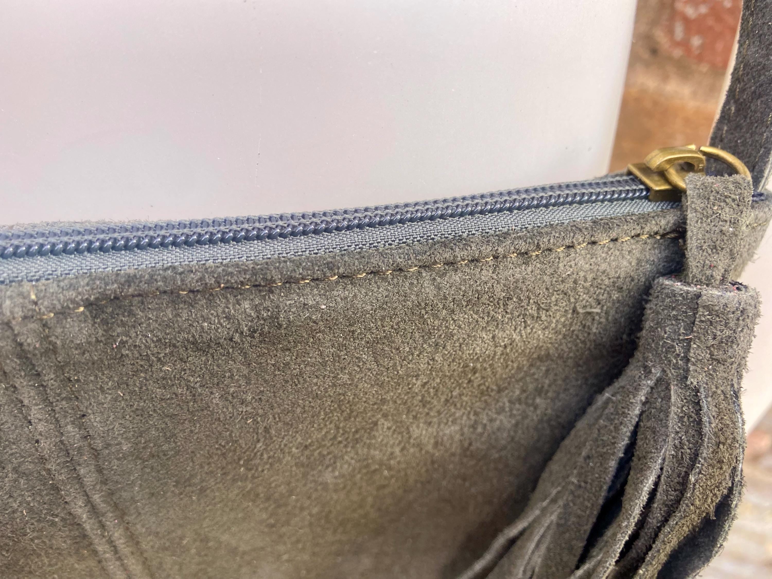 Dark khaki GREEN suede leather bag. Small crossbody /shoulder bag. GENUINE leather. Dark green suede purse with tassel.