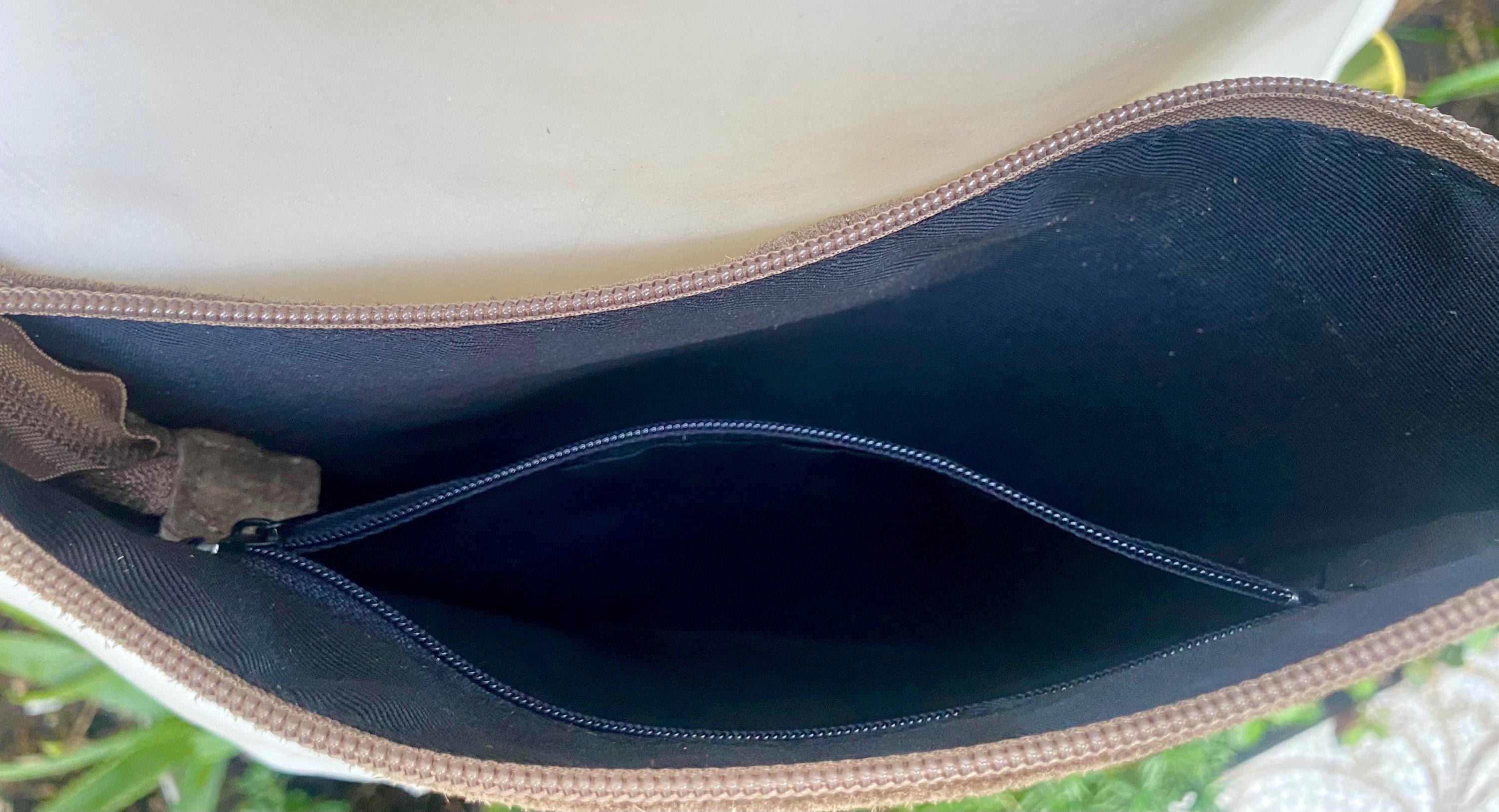 Taupe brown suede crossbody bag with tacks and fringes. Light brown suede hippy purse. Genuine suede leather boho bag in light greyge brown