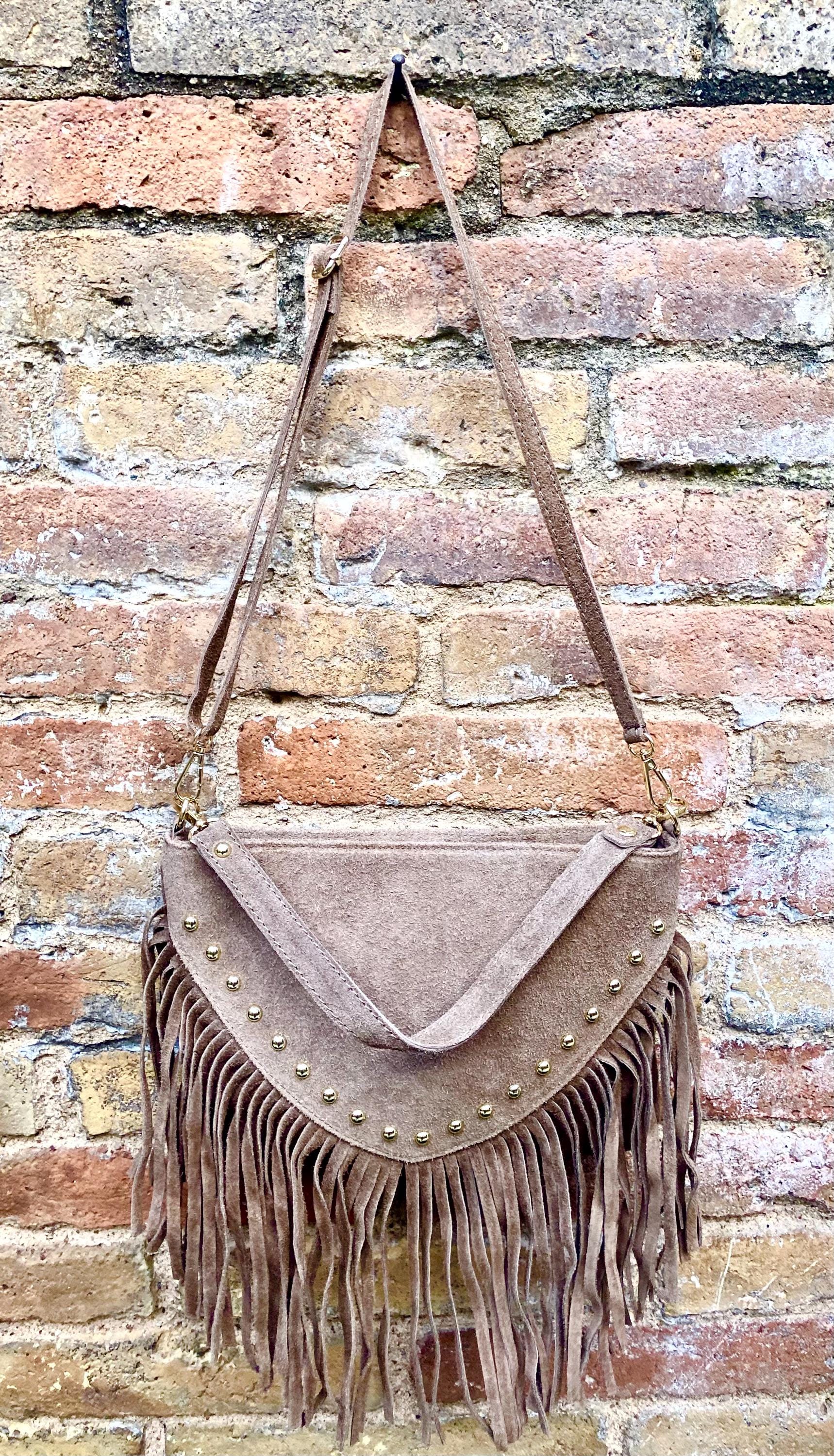Taupe brown suede crossbody bag with tacks and fringes. Light brown suede hippy purse. Genuine suede leather boho bag in light greyge brown