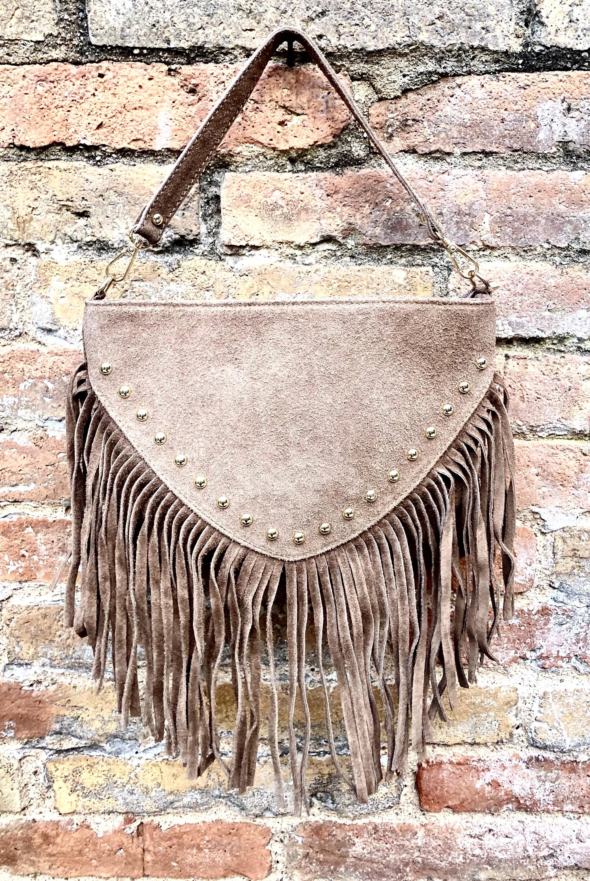 Taupe brown suede crossbody bag with tacks and fringes. Light brown suede hippy purse. Genuine suede leather boho bag in light greyge brown