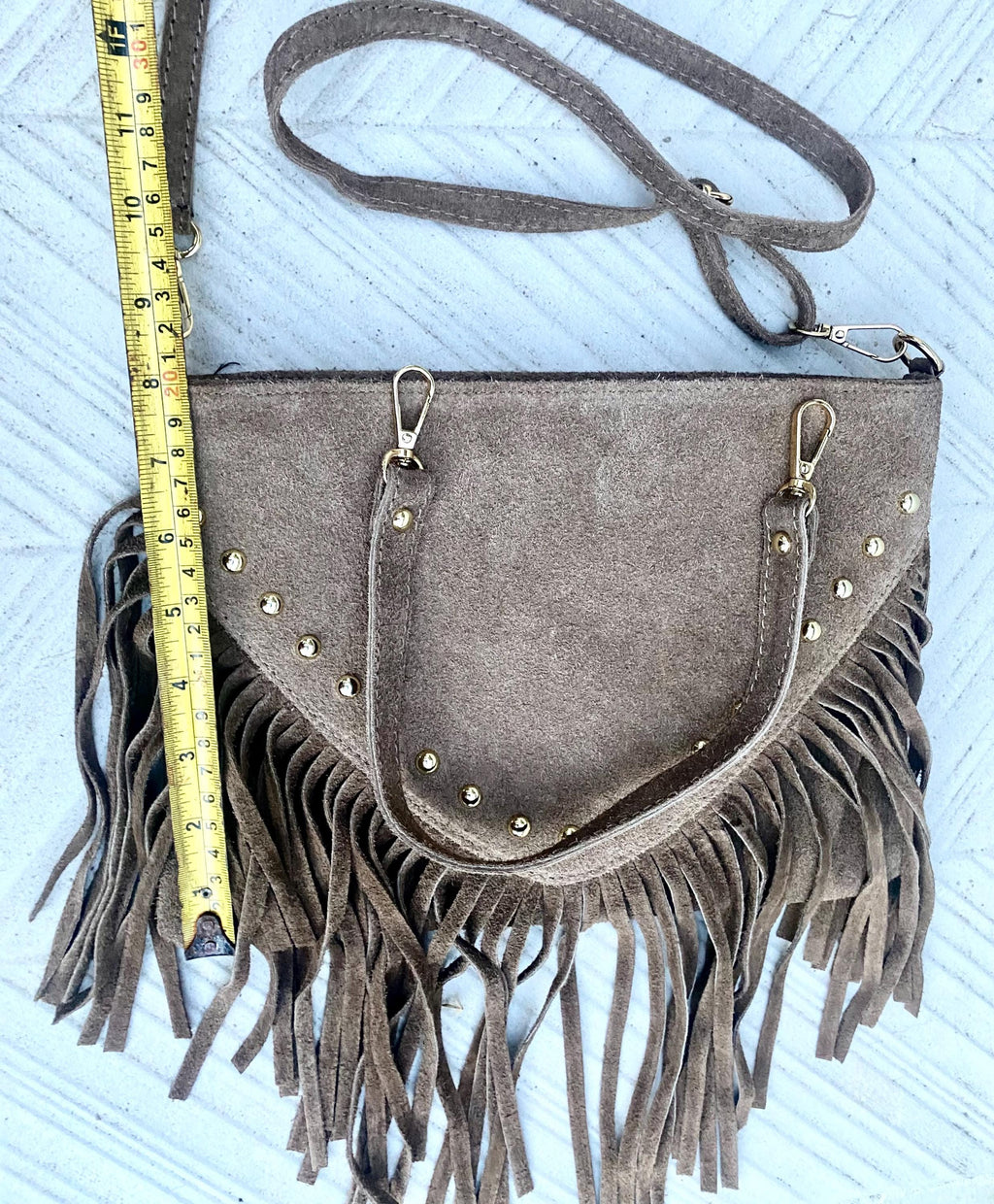 Dark green suede crossbody bag with tacks and fringes. Green suede hippy purse. Genuine suede leather boho bag in dark green