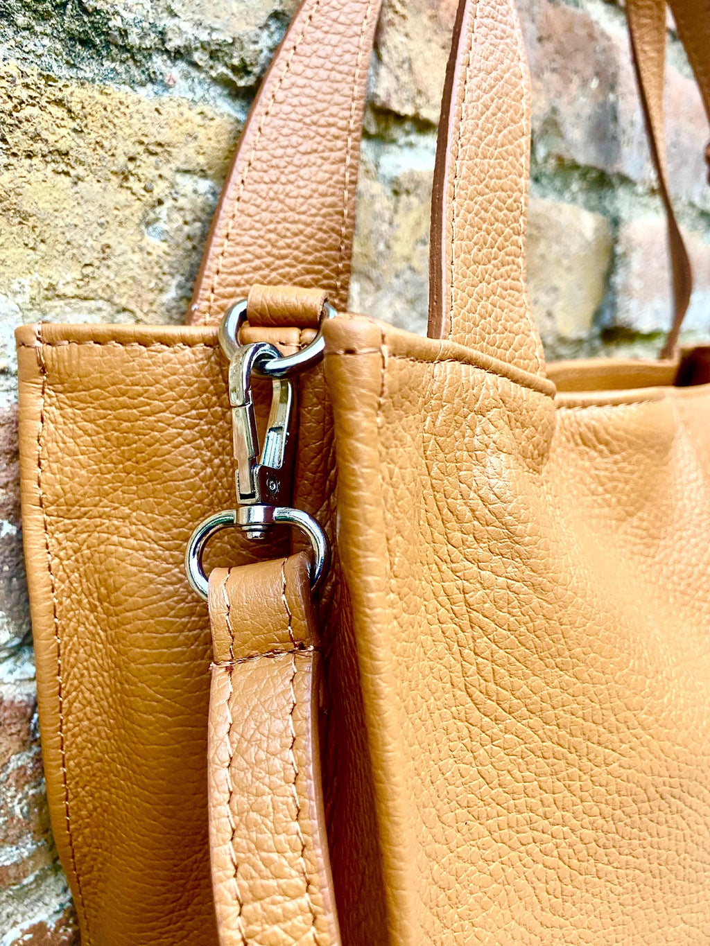 Camel brown leather bag. Light brown hobo shoulder bag + added crossbody strap. Genuine leather shopper. Caramel brown purse