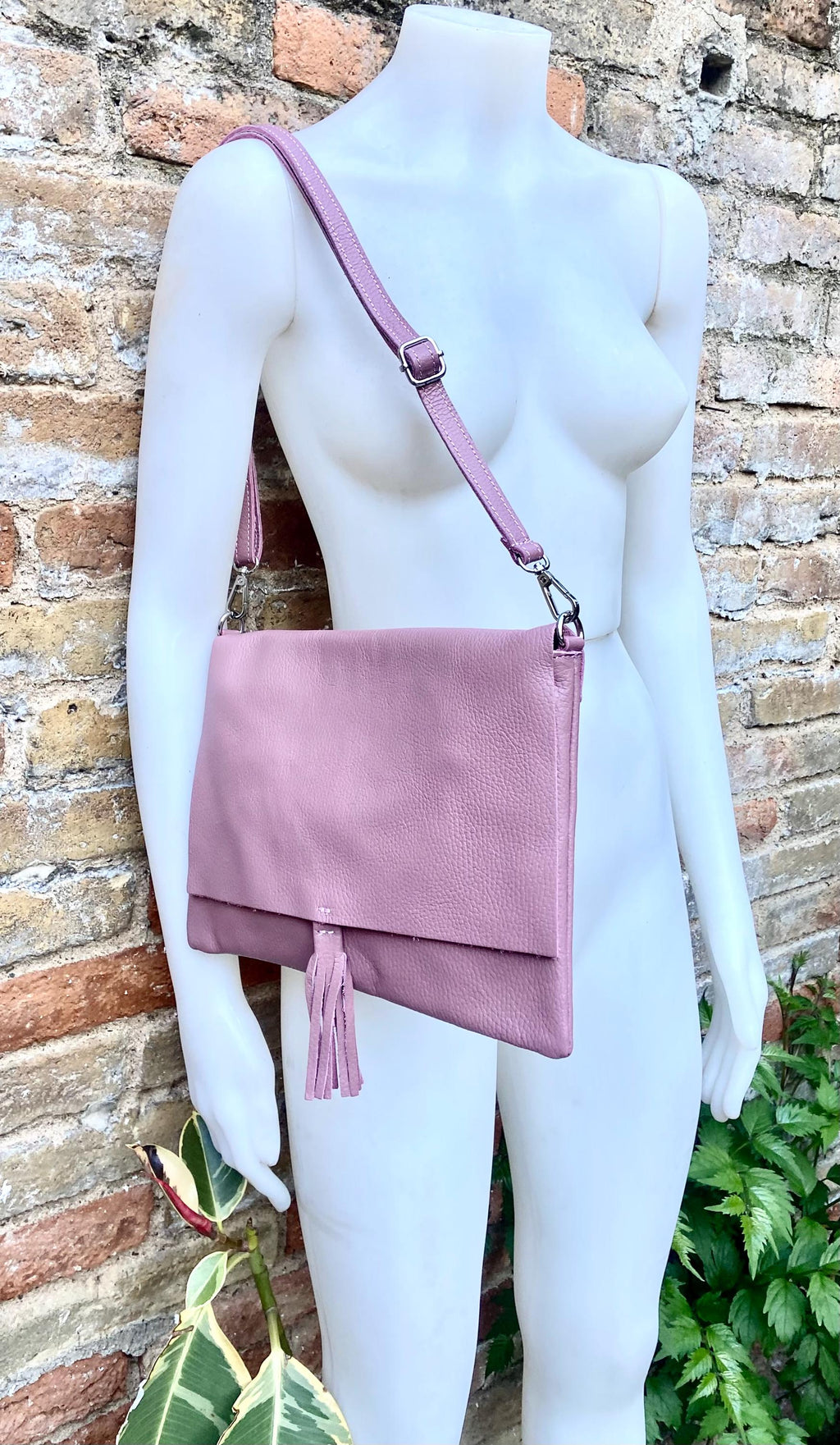 Raspberry pink crossbody / shoulder bag. Soft genuine leather. Medium cerise pink messenger bag. Zipper and adjustable strap