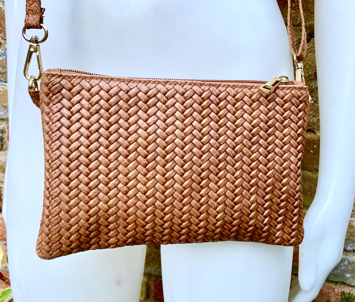 Small leather bag in camel brown. Embossed GENUINE leather crossbody / shoulder bag. Brown leather bag. Tobacco brown purse