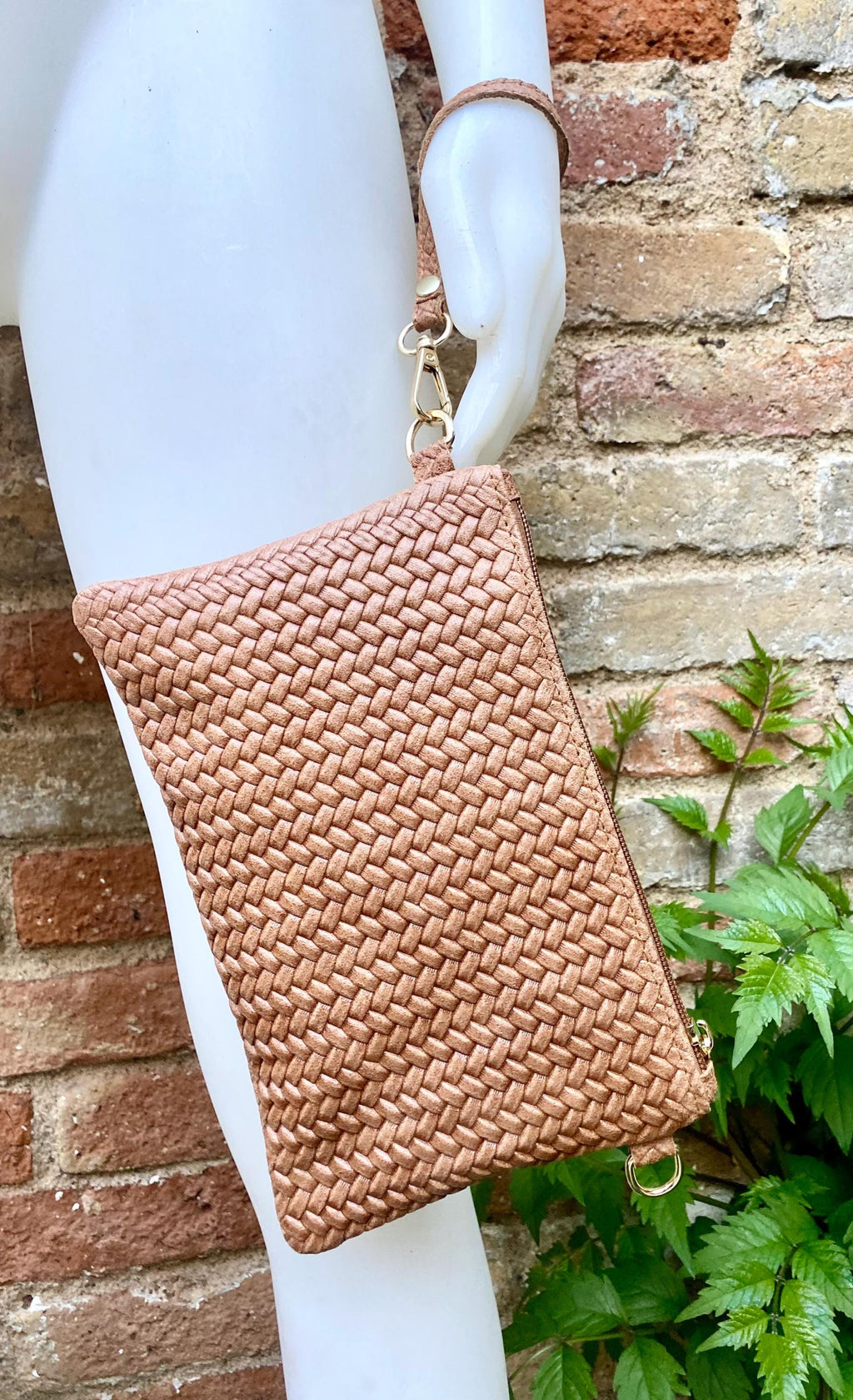 Small leather bag in camel brown. Embossed GENUINE leather crossbody / shoulder bag. Brown leather bag. Tobacco brown purse