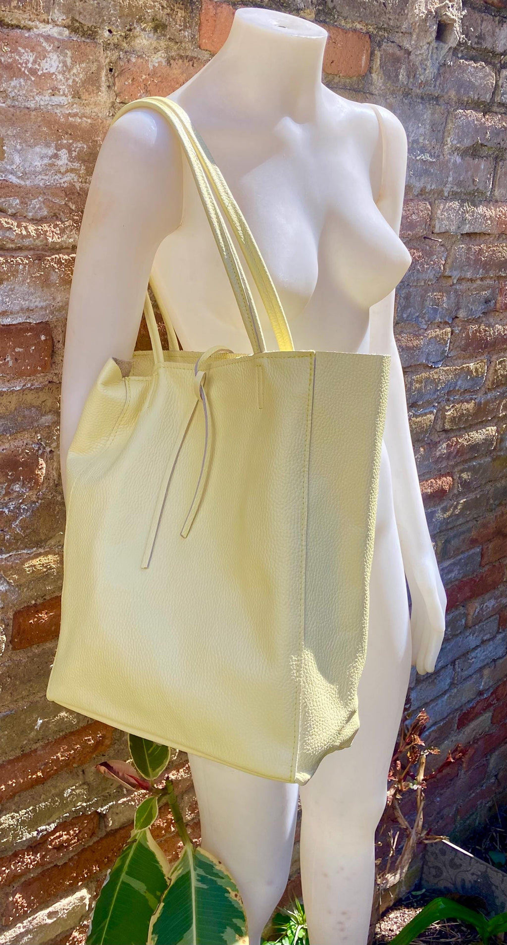 YELLOW tote leather bag. Soft natural GENUINE leather bag. Large light yellow leather shopper with ZIPPER. Vanilla laptop or book bag.