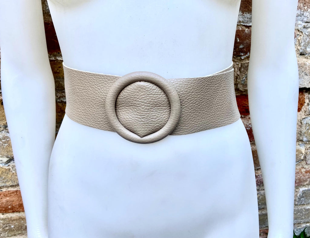 Beige leather waist belt with large round buckle. Soft leather belt in beige. Genuine leather dress belt. Beige wide waist belt