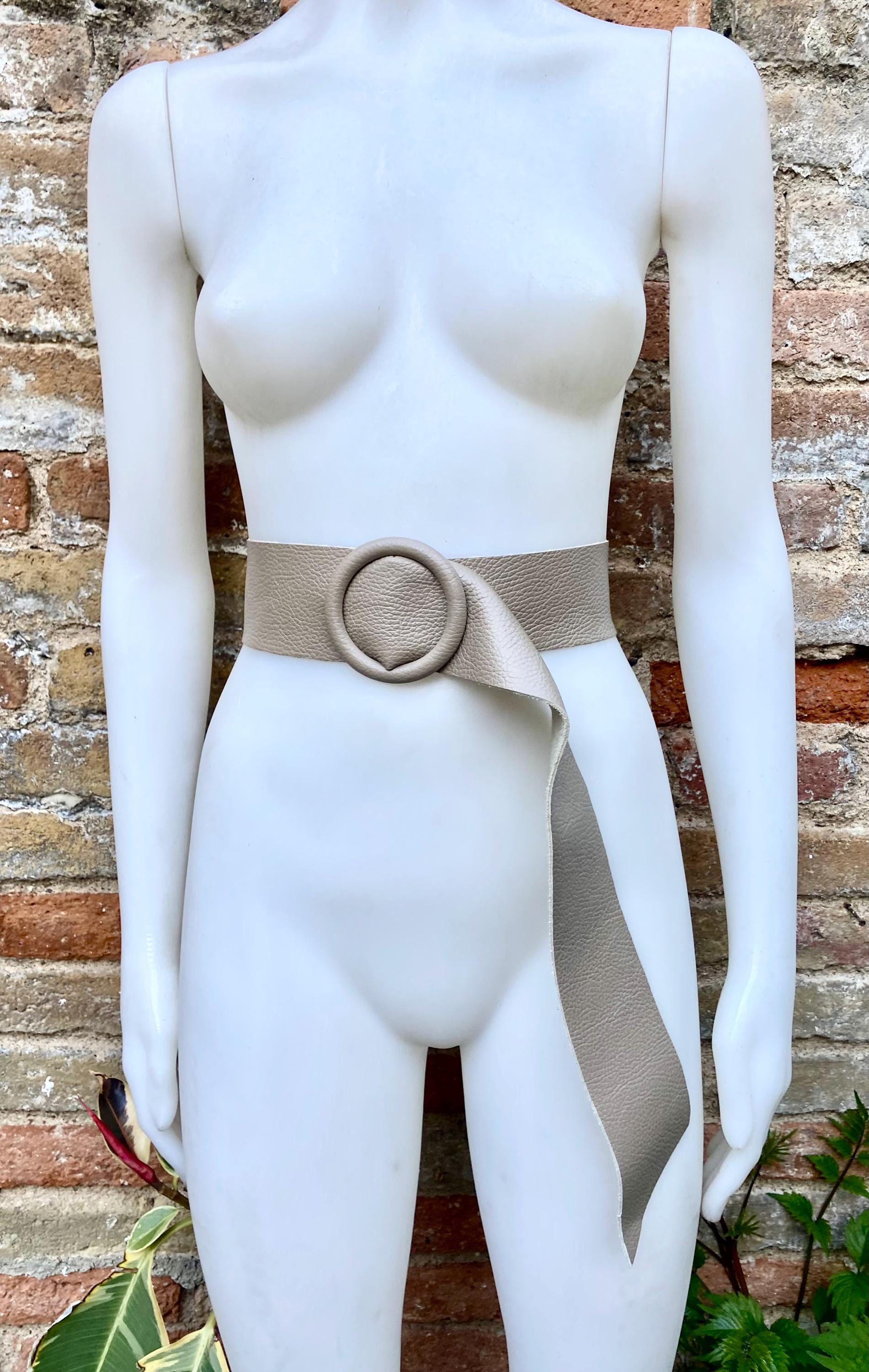 Beige leather waist belt with large round buckle. Soft leather belt in beige. Genuine leather dress belt. Beige wide waist belt