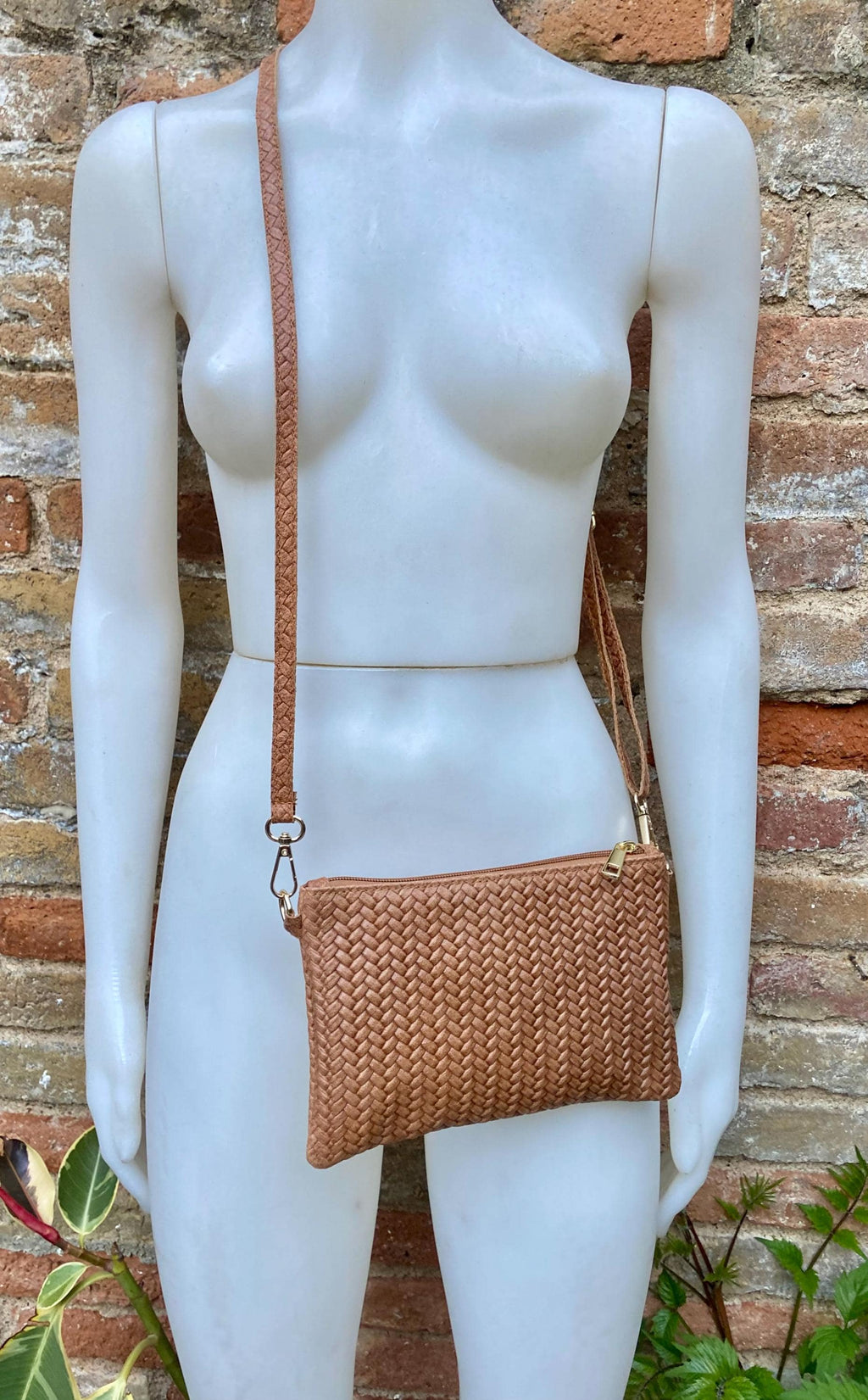 Small leather bag in camel brown. Embossed GENUINE leather crossbody / shoulder bag. Brown leather bag. Tobacco brown purse