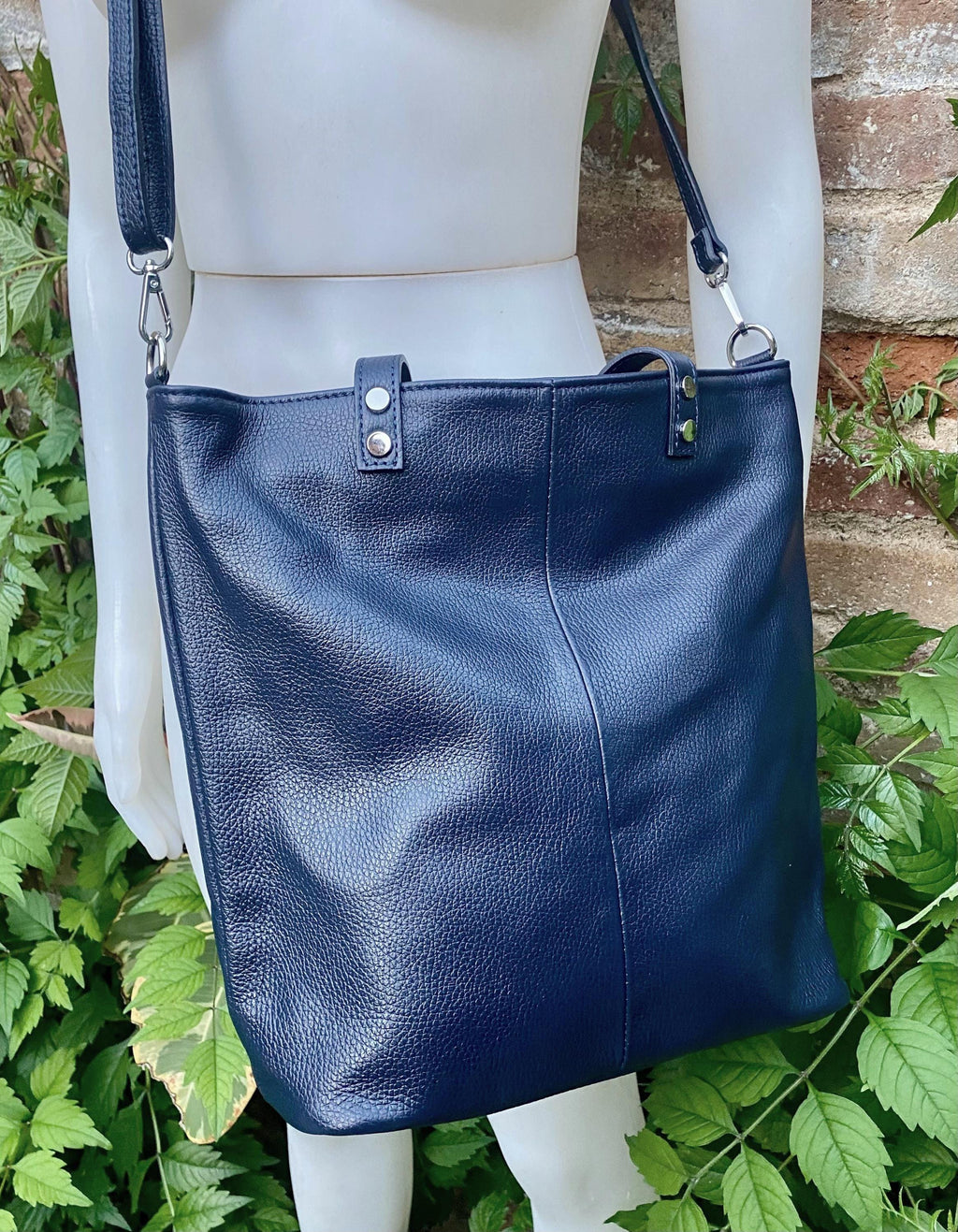 Navy blue leather shoulder / crossbody bag. Genuine leather NAVY tote. Laptop, tablet or book bag with lining and zipper.
