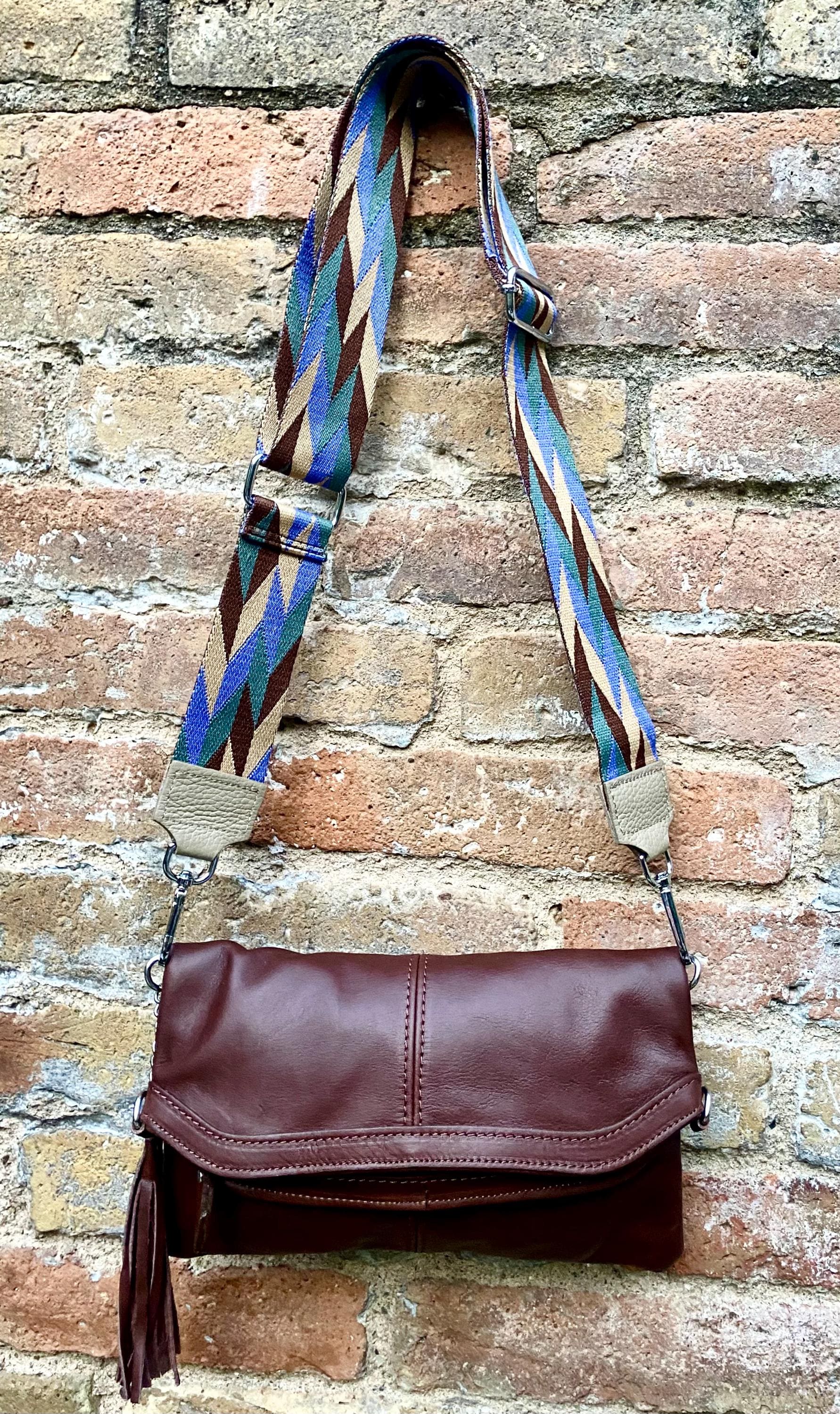 Small leather bag in maroon. Cross body bag, shoulder bag in GENUINE leather. Burgundy - brown bag with adjustable strap, zipper and flap.