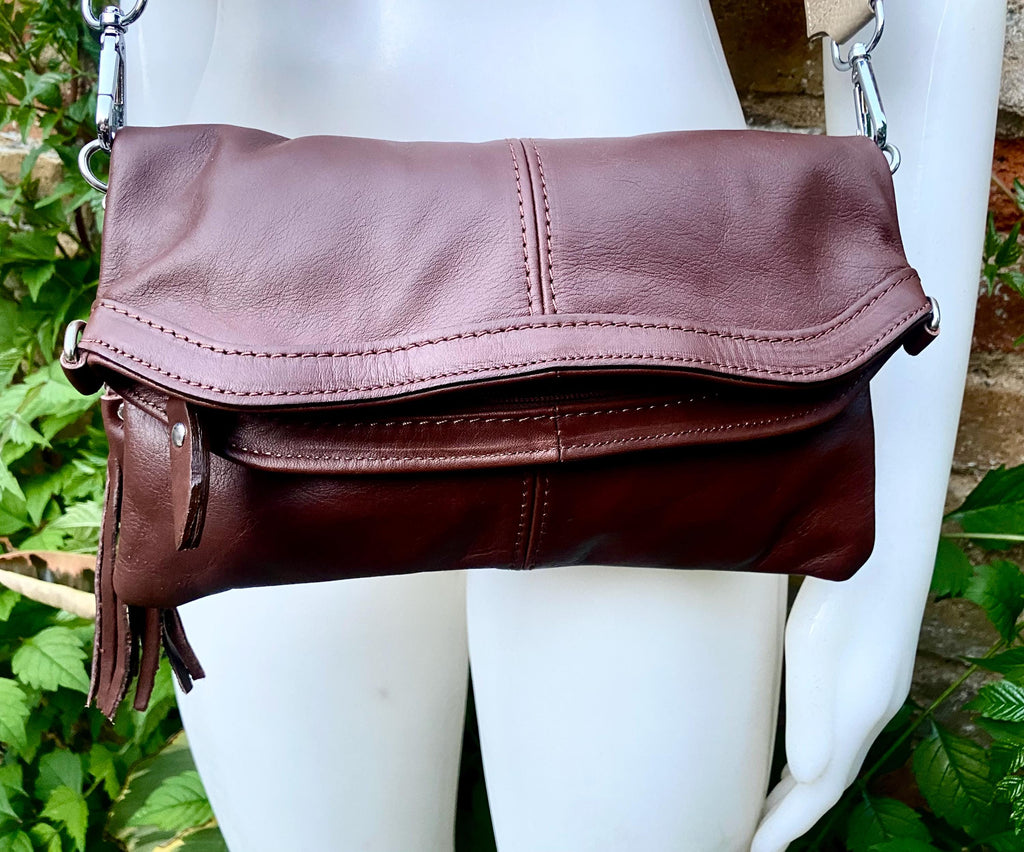 Small leather bag in maroon. Cross body bag, shoulder bag in GENUINE leather. Burgundy - brown bag with adjustable strap, zipper and flap.