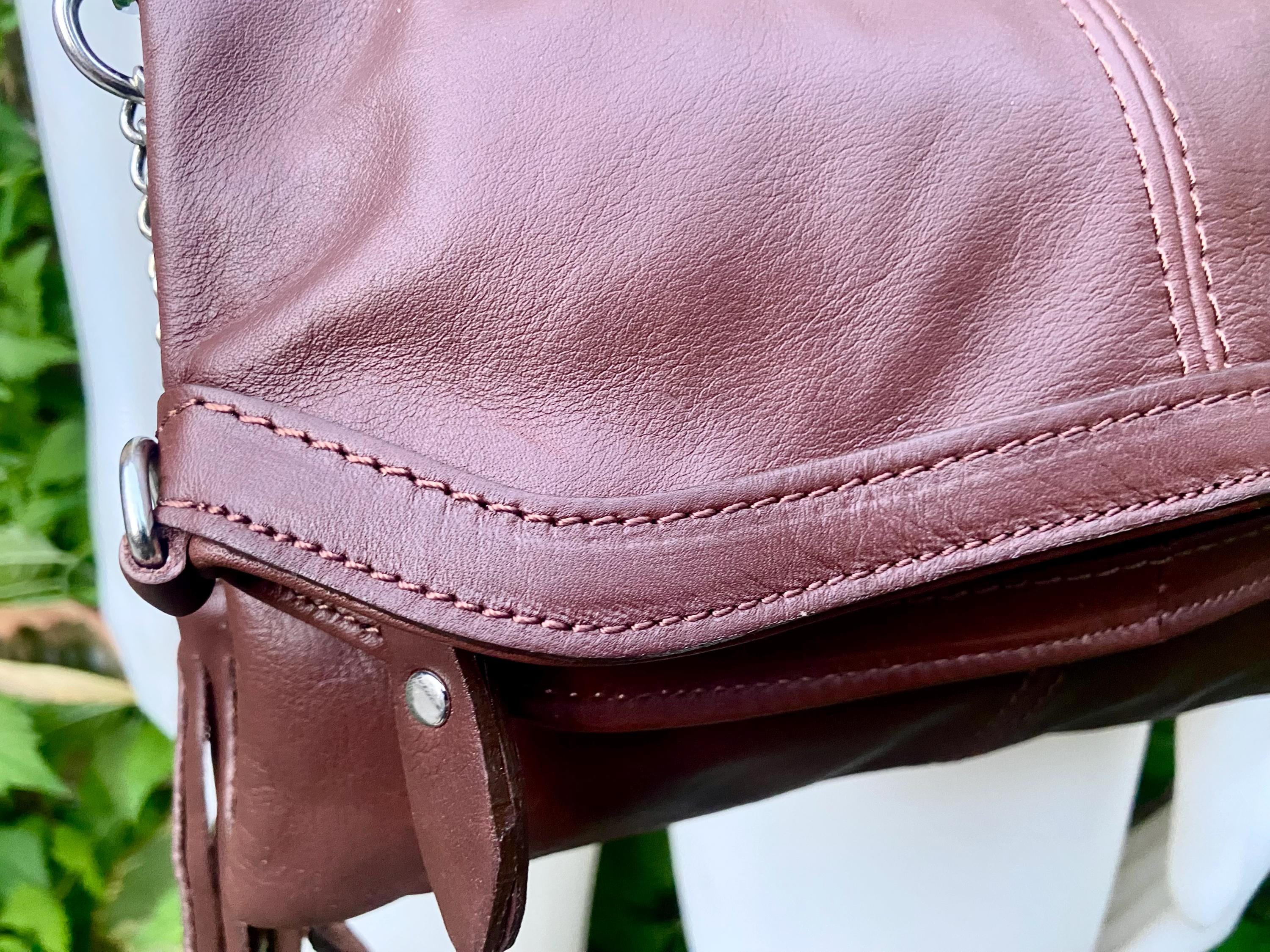 Small leather bag in maroon. Cross body bag, shoulder bag in GENUINE leather. Burgundy - brown bag with adjustable strap, zipper and flap.