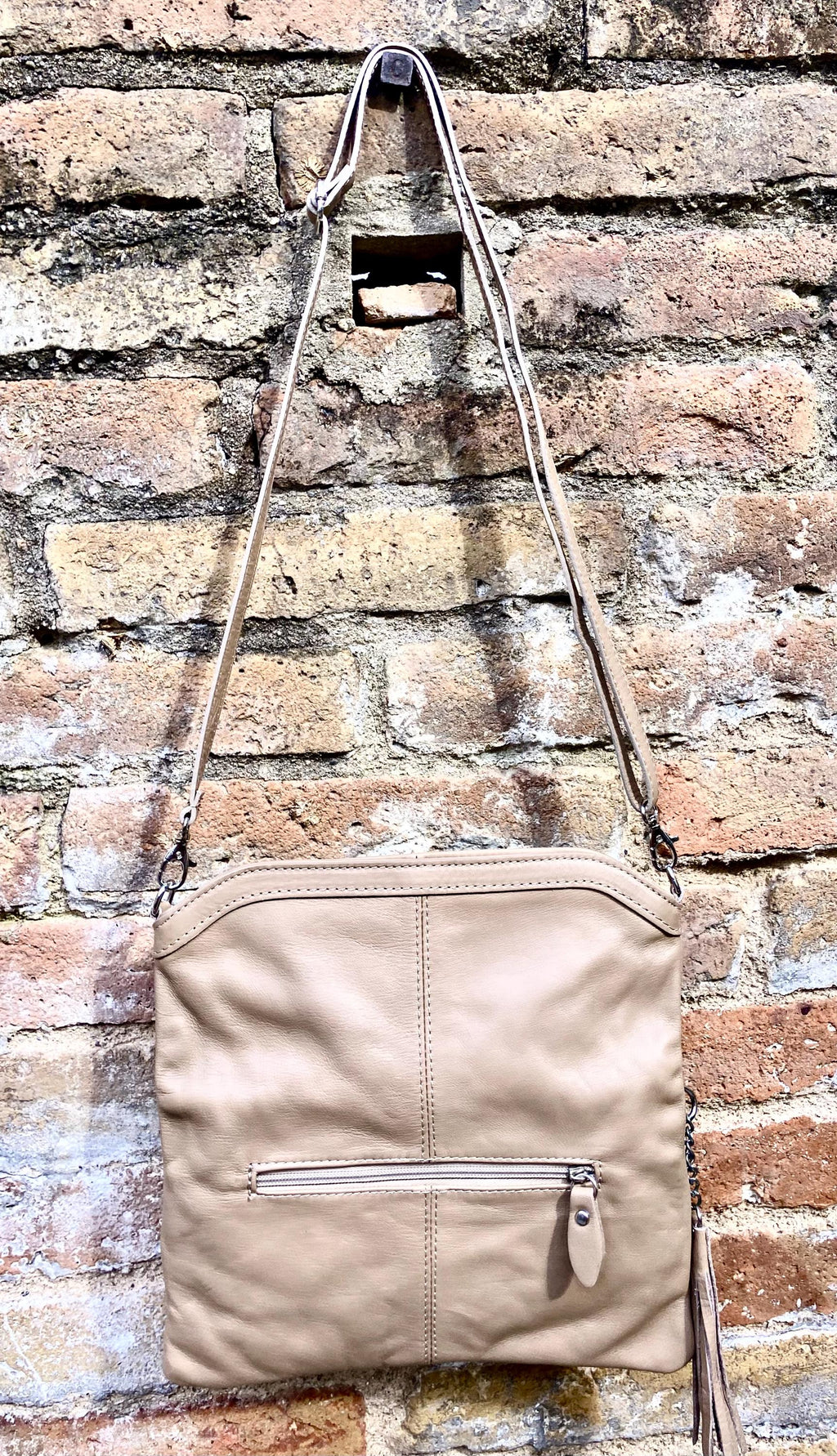 Small leather bag in maroon. Cross body bag, shoulder bag in GENUINE leather. Burgundy - brown bag with adjustable strap, zipper and flap.