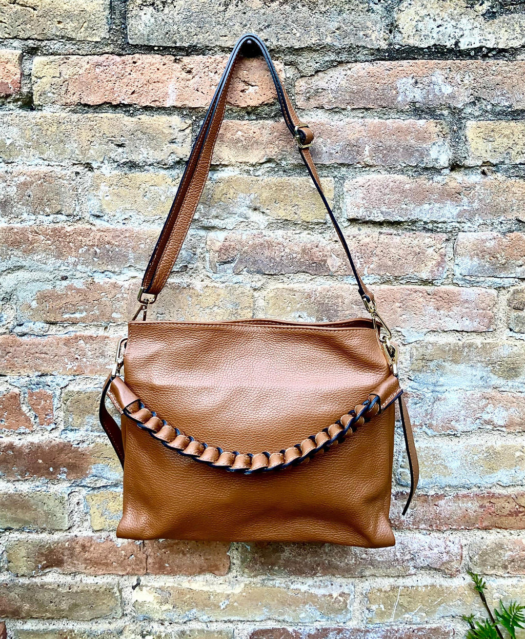 CAMEL BROWN genuine leather bag. Hand / shoulder / crossbody bag. Removable longer adjustable strap. Light tobacco shopper bag. Taupe purse