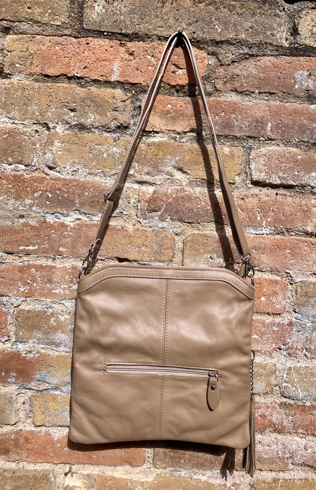 Small leather bag in maroon. Cross body bag, shoulder bag in GENUINE leather. Burgundy - brown bag with adjustable strap, zipper and flap.