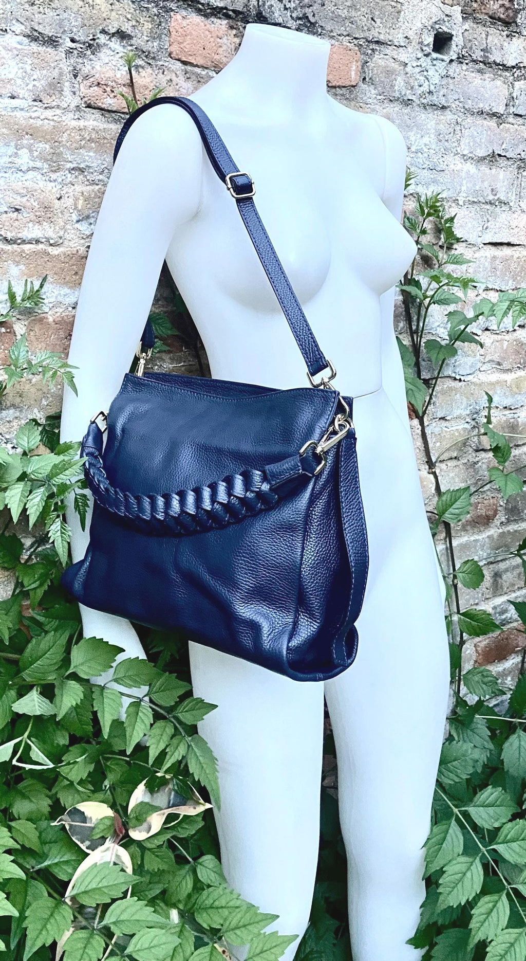 NAVY BLUE genuine leather bag. Hand / shoulder / crossbody bag. Removable longer adjustable strap. Dark blue shopper bag. Navy leather purse