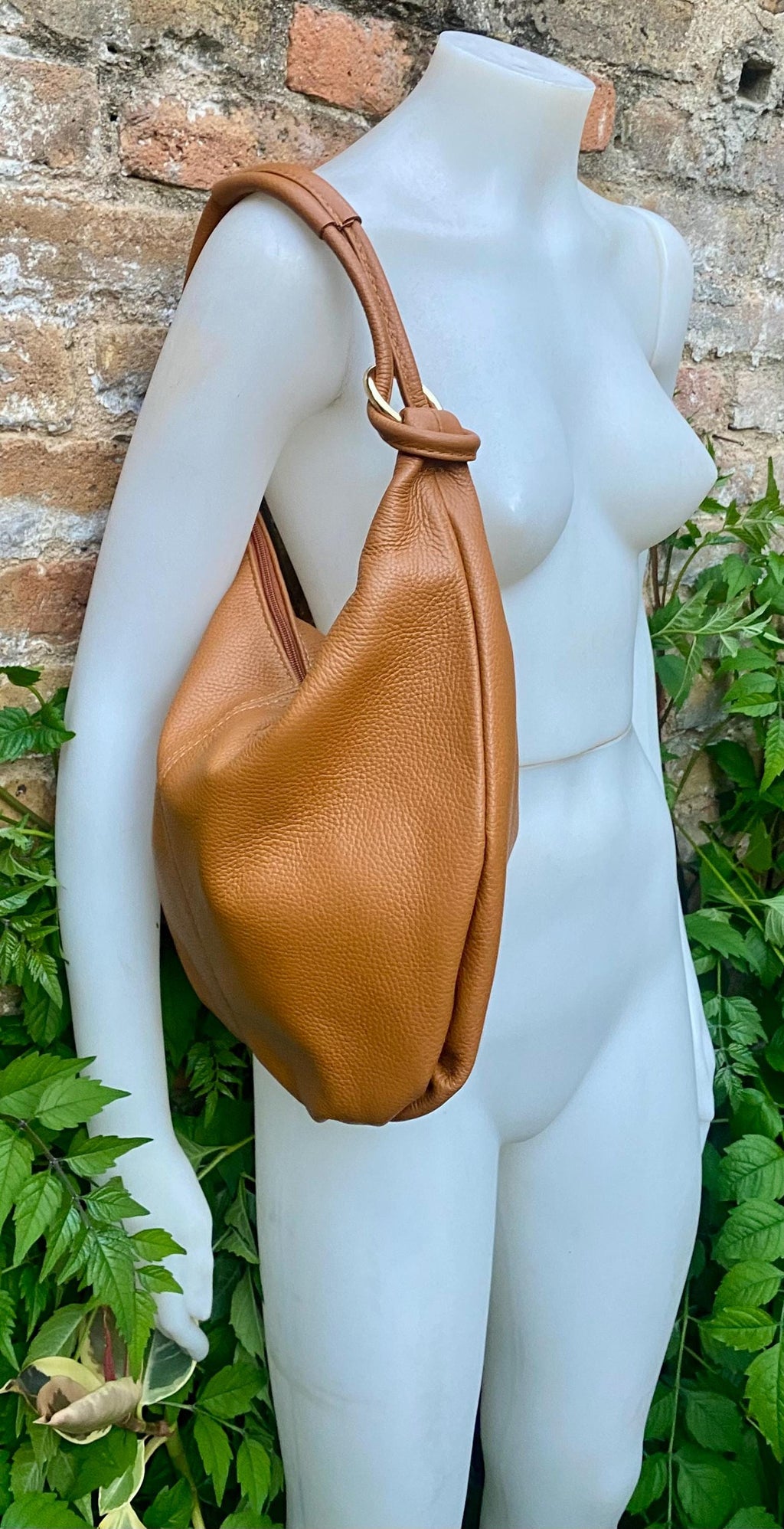 Camel brown leather slouchy bag with ZIPPER + lining. Soft natural genuine leather bag. Light brown leather purse. Brown leather hobo bag