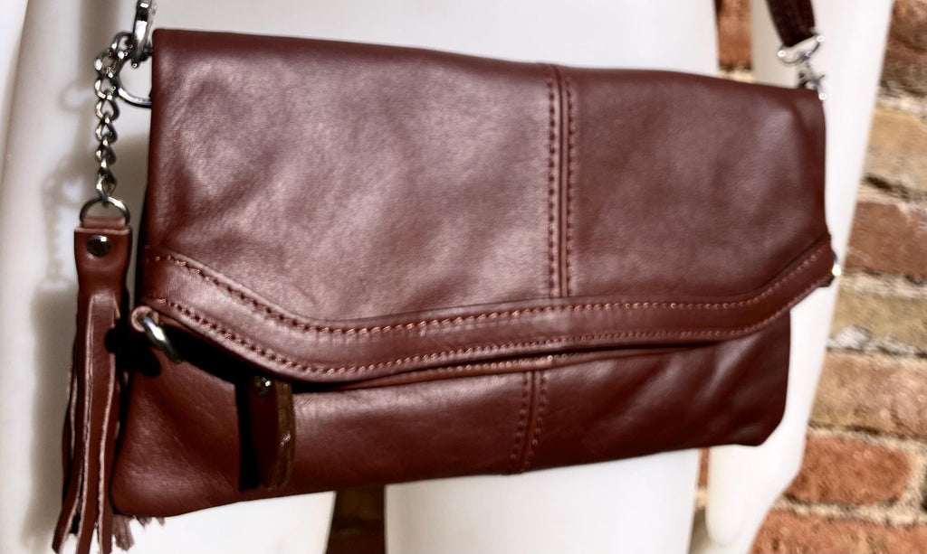 Small leather bag in maroon. Cross body bag, shoulder bag in GENUINE leather. Burgundy - brown bag with adjustable strap, zipper and flap.