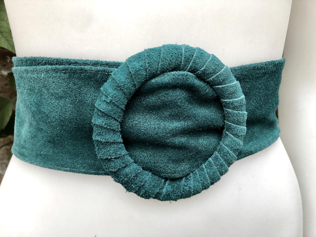 Dark turquoise suede waist belt with large round buckle.Boho soft suede belt in a light teal shade. Genuine natural blue-green suede leather