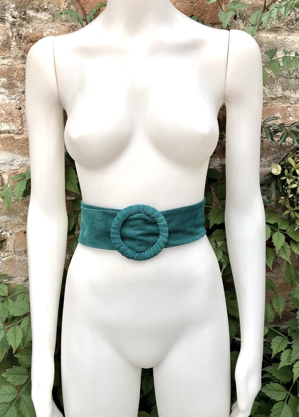 Dark turquoise suede waist belt with large round buckle.Boho soft suede belt in a light teal shade. Genuine natural blue-green suede leather