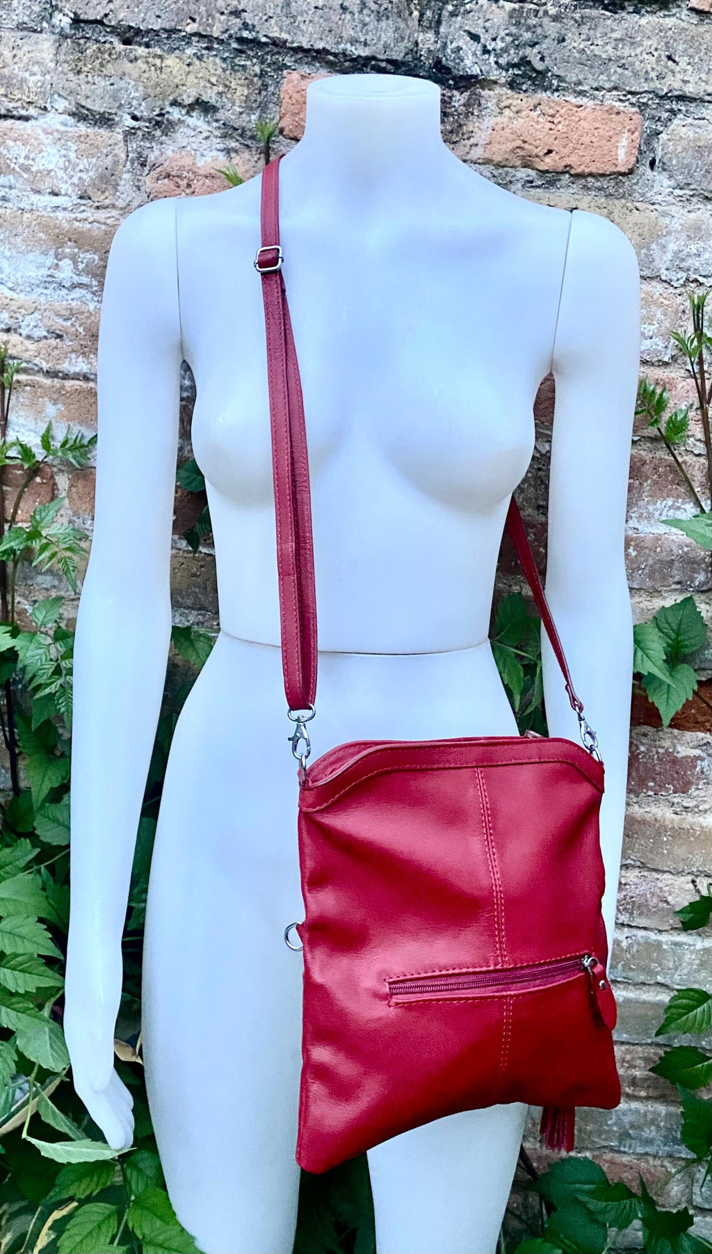Small leather bag in RED. GENUINE leather cross body / shoulder bag in red with adjustable strap, zipper and flap.