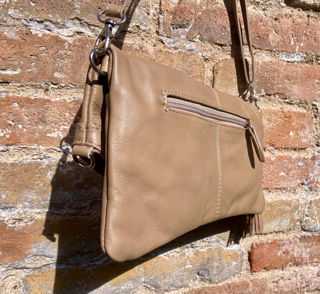 Small leather bag in maroon. Cross body bag, shoulder bag in GENUINE leather. Burgundy - brown bag with adjustable strap, zipper and flap.