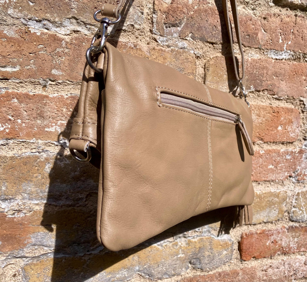 Small leather bag in maroon. Cross body bag, shoulder bag in GENUINE leather. Burgundy - brown bag with adjustable strap, zipper and flap.