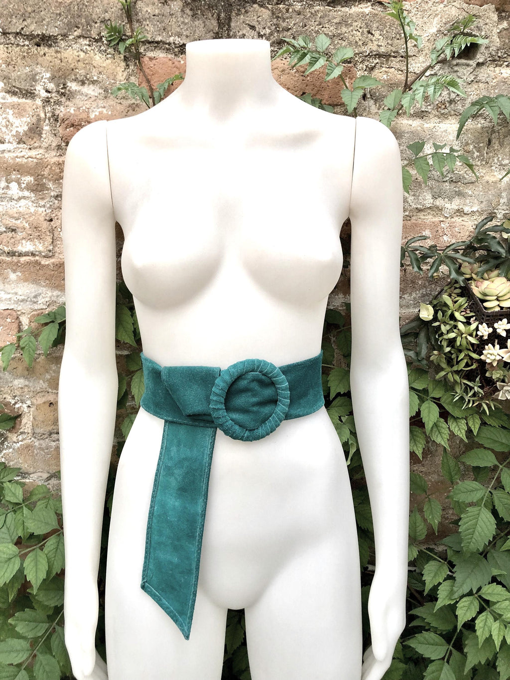 Dark turquoise suede waist belt with large round buckle.Boho soft suede belt in a light teal shade. Genuine natural blue-green suede leather