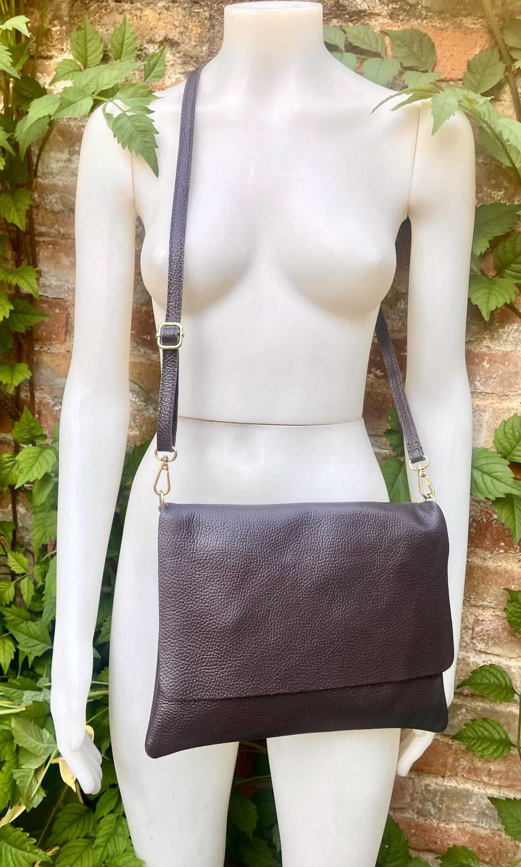 DARK BROWN crossbody / shoulder leather bag. Chocolate brown soft genuine leather. Boho crossover, messenger bag. Brown leather purse.