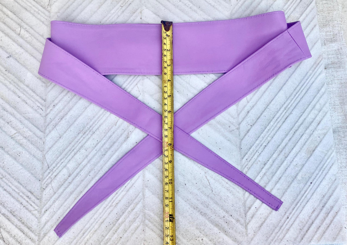 Light PURPLE obi belt. Lavender soft genuine leather. Wraparound lilac waist belt. Wide style. Boho dress belt in soft mauve leather