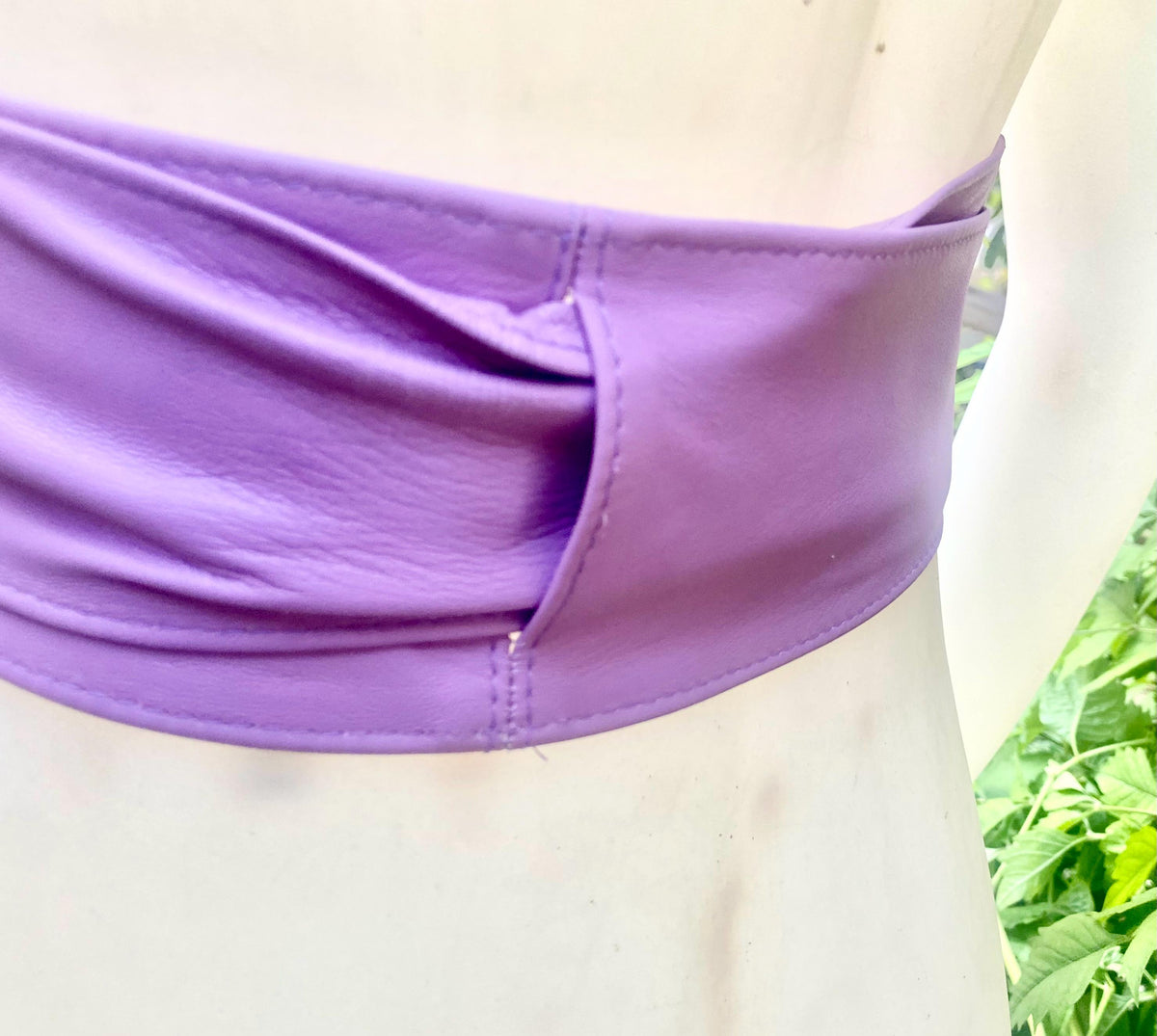 Light PURPLE obi belt. Lavender soft genuine leather. Wraparound lilac waist belt. Wide style. Boho dress belt in soft mauve leather