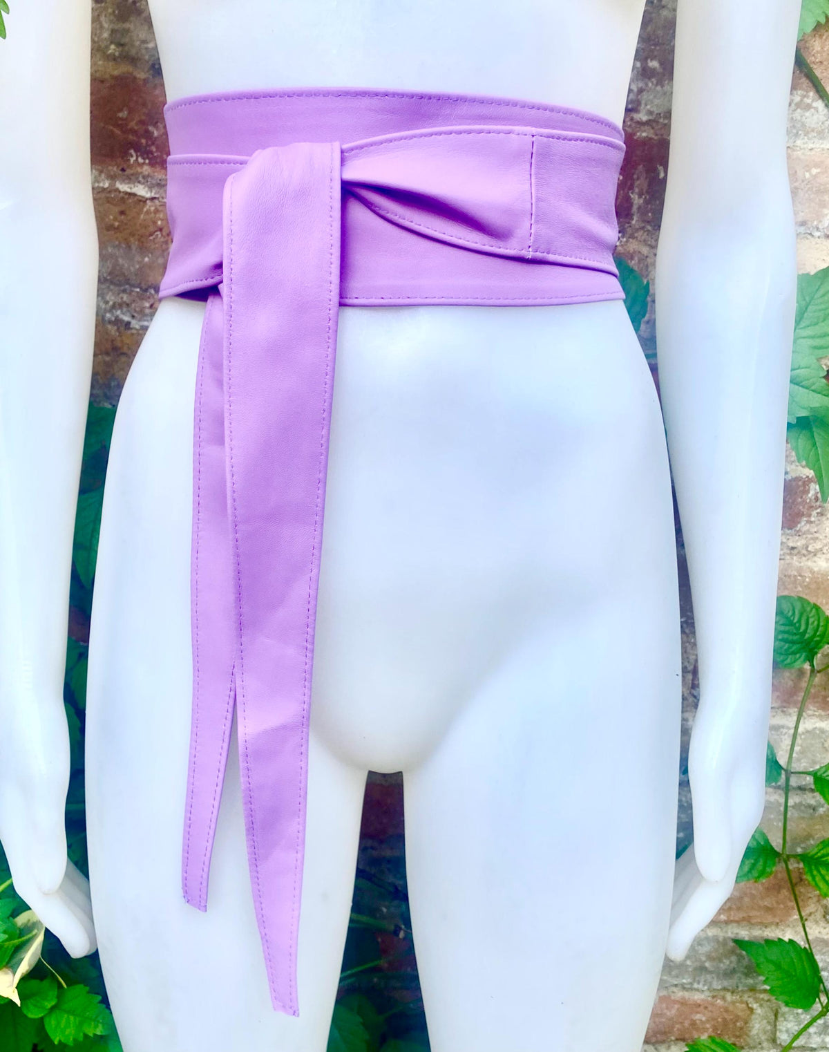 Light PURPLE obi belt. Lavender soft genuine leather. Wraparound lilac waist belt. Wide style. Boho dress belt in soft mauve leather