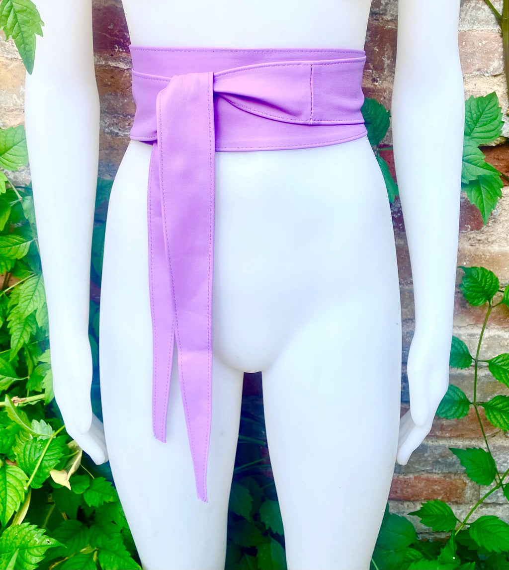 Light PURPLE obi belt. Lavender soft genuine leather. Wraparound lilac waist belt. Wide style. Boho dress belt in soft mauve leather