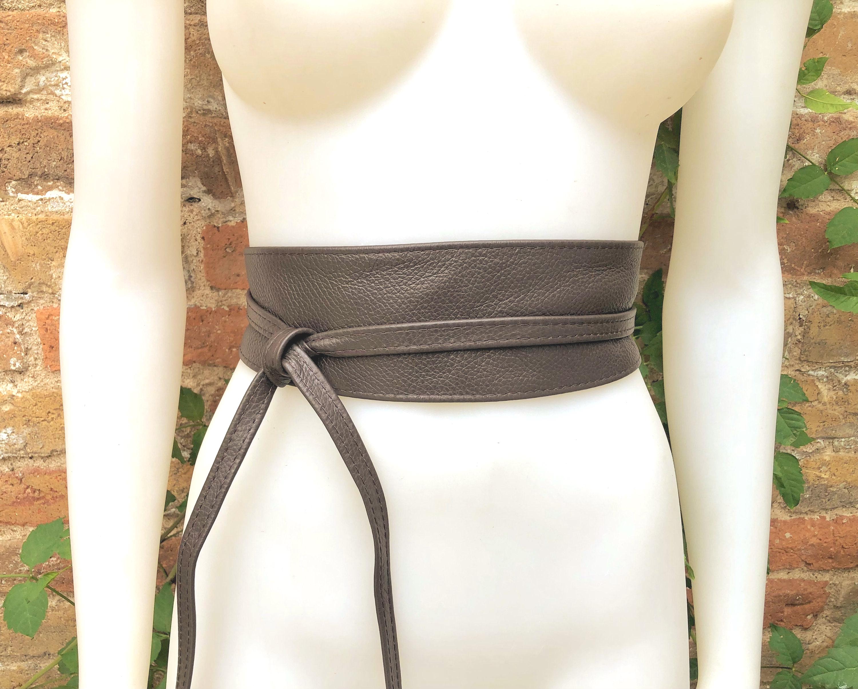 Obi belt in soft leather. Wrap belt in dark BROWN. Waist belt in Chocolate brown.Wraparound belt in brown genuine leather. Dark brown belt