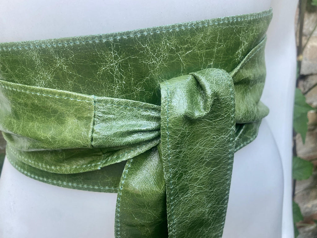 Moss green obi belt. Wrap belt in soft genuine leather. Wraparound wide waist belt. Boho dress belt in distressed glossy green leather.
