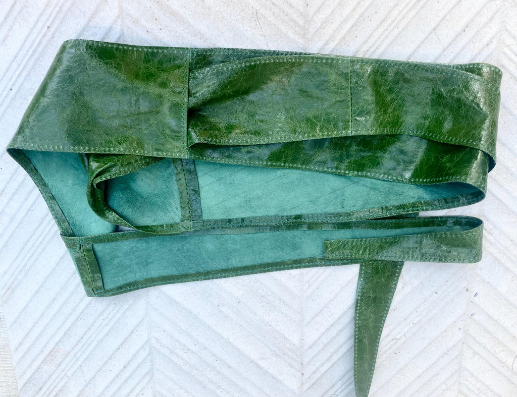 Moss green obi belt. Wrap belt in soft genuine leather. Wraparound wide waist belt. Boho dress belt in distressed glossy green leather.