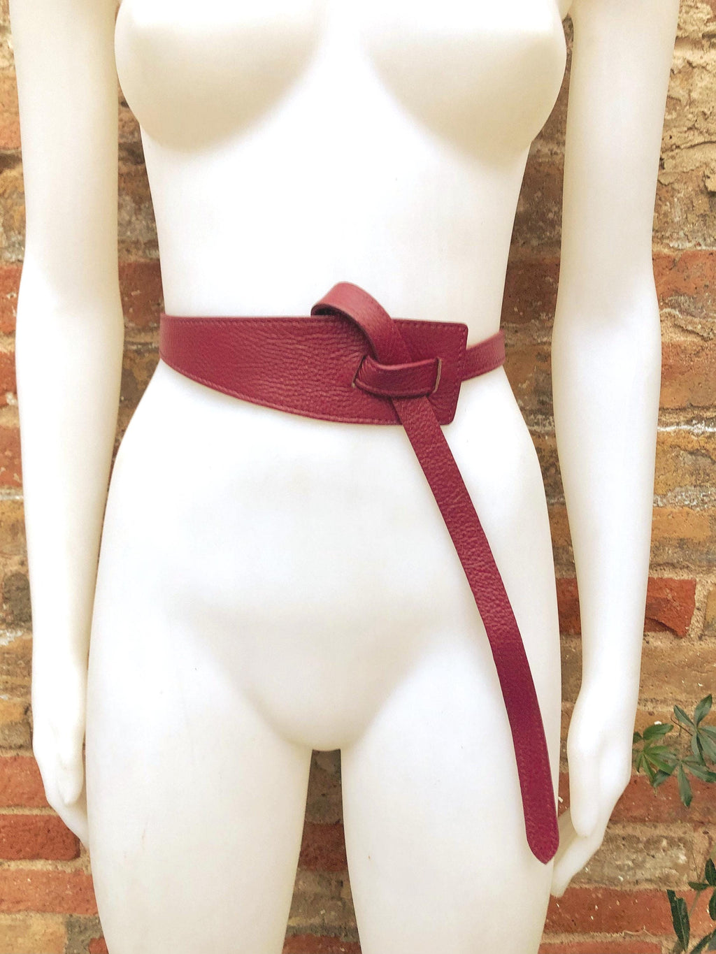 Burgundy waist belt. Genuine leather. Wine red wraparound belt. Genuine leather 80s style dress / overall belt. Dark terracotta red