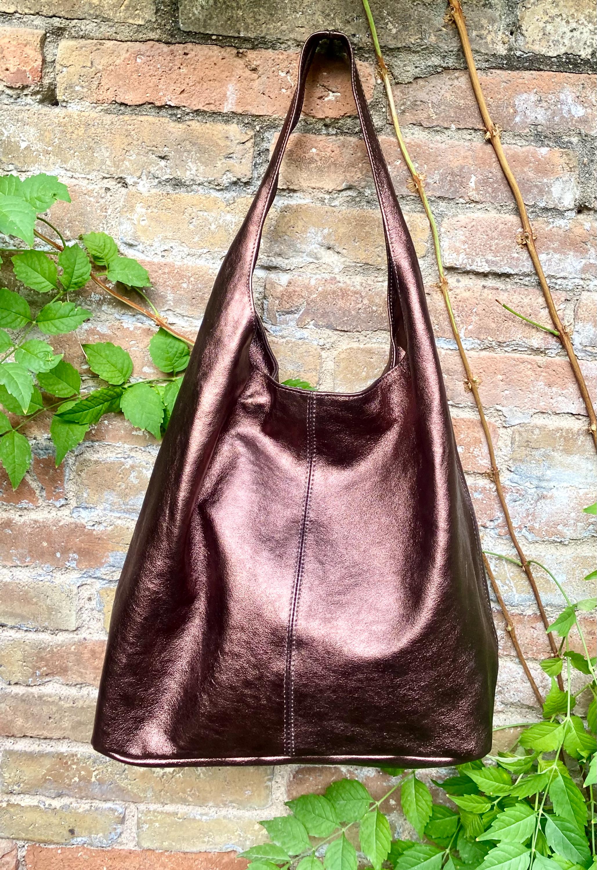 Slouch bag. Tote leather bag in burgundy- brown metallic leather with ZIPPER. Genuine leather purse. Shiny maroon leather shoulder bag