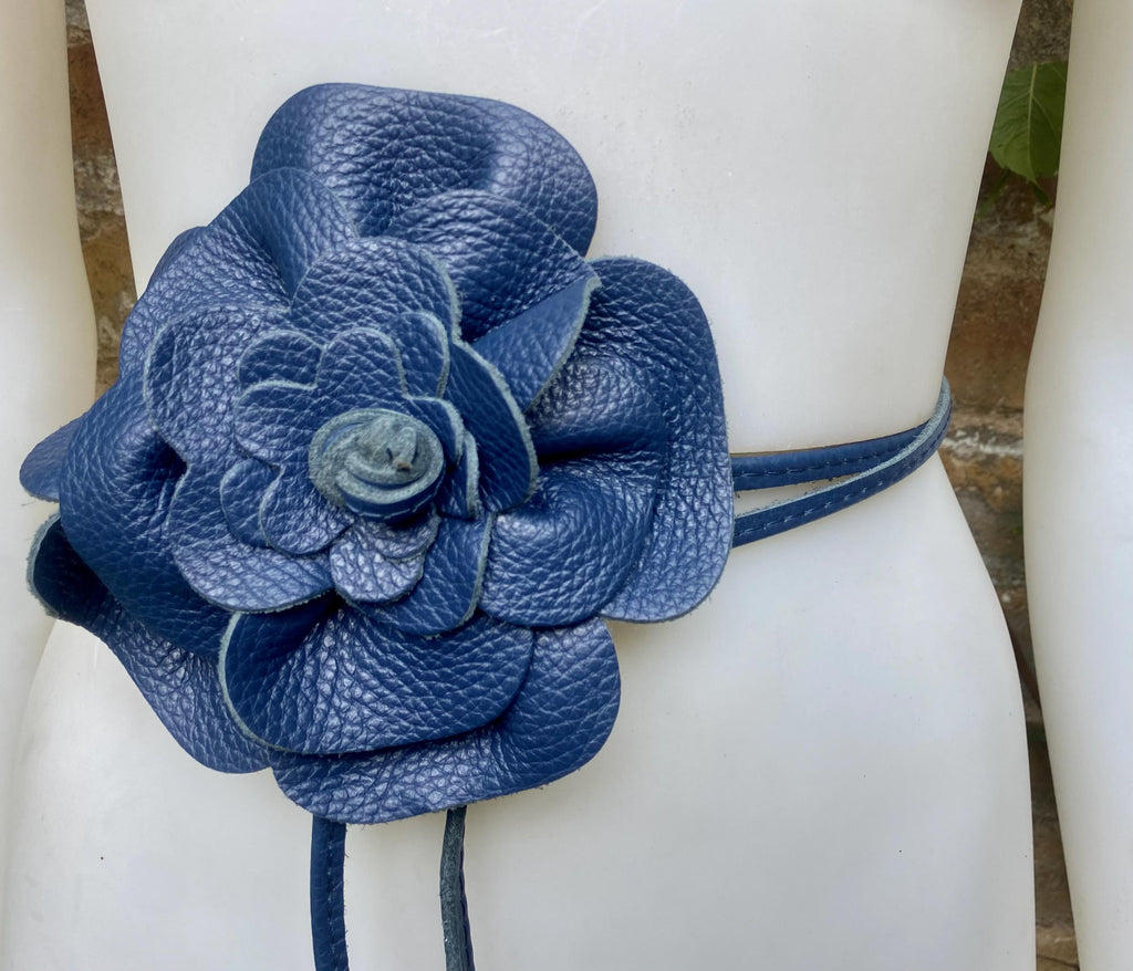 Flower leather belt in navy blue. Waist, overall or dress belt. Dark blue genuine leather. Navy rose belt. Large blue flower.