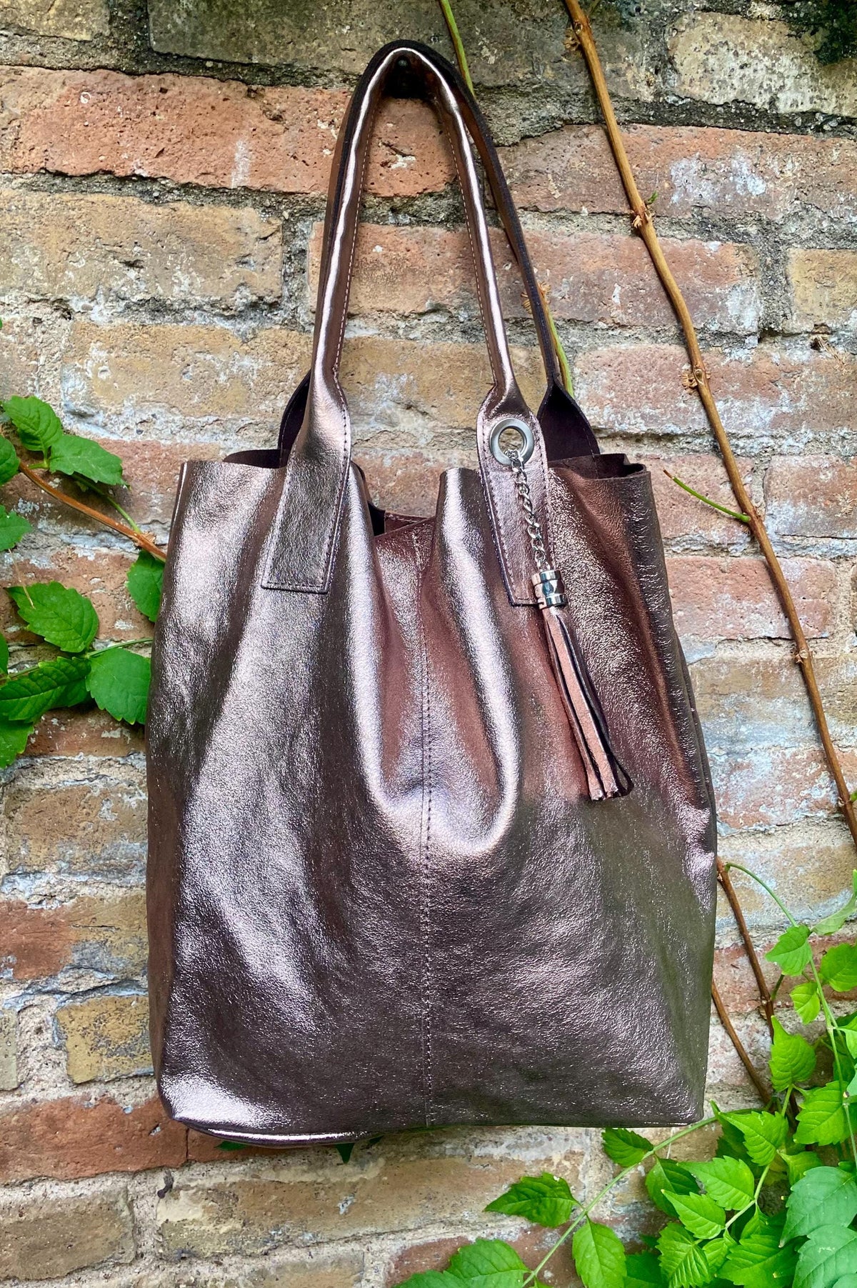 Shoulder leather bag in BRONZE. GENUINE leather shopper bag. Large carry all bag for your laptop, books. Metallic BRONZE leather purse
