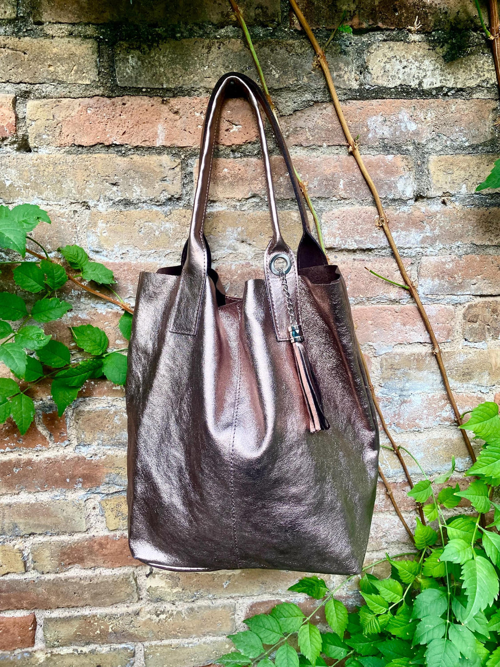Shoulder leather bag in BRONZE. GENUINE leather shopper bag. Large carry all bag for your laptop, books. Metallic BRONZE leather purse