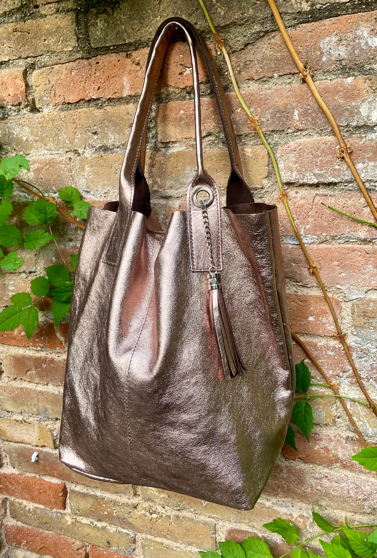 Shoulder leather bag in BRONZE. GENUINE leather shopper bag. Large carry all bag for your laptop, books. Metallic BRONZE leather purse