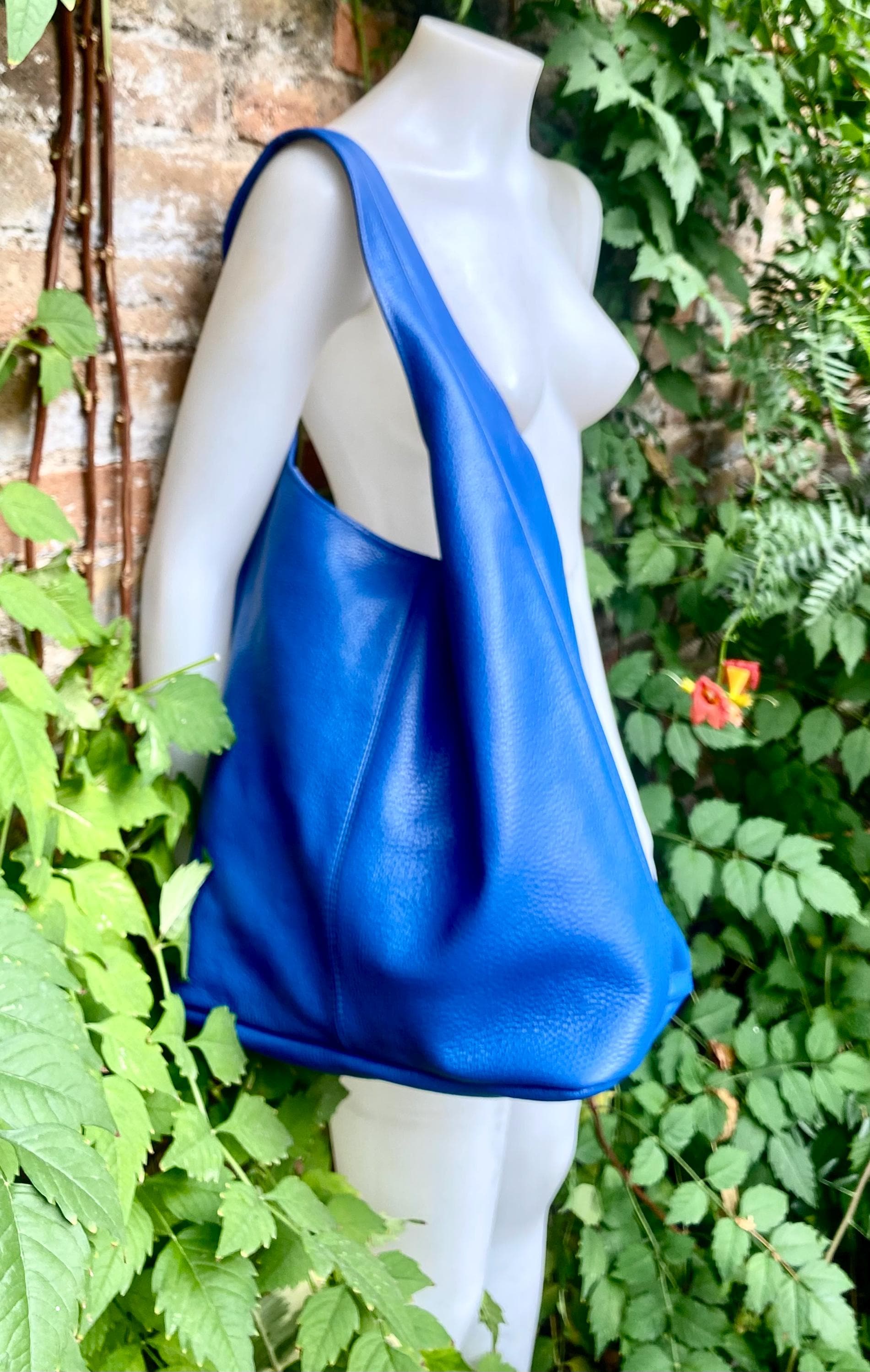 Royal blue slouch bag. Tote leather bag with ZIPPER. Soft genuine leather. Cobalt blue leather purse. Wide strap leather shoulder bag.