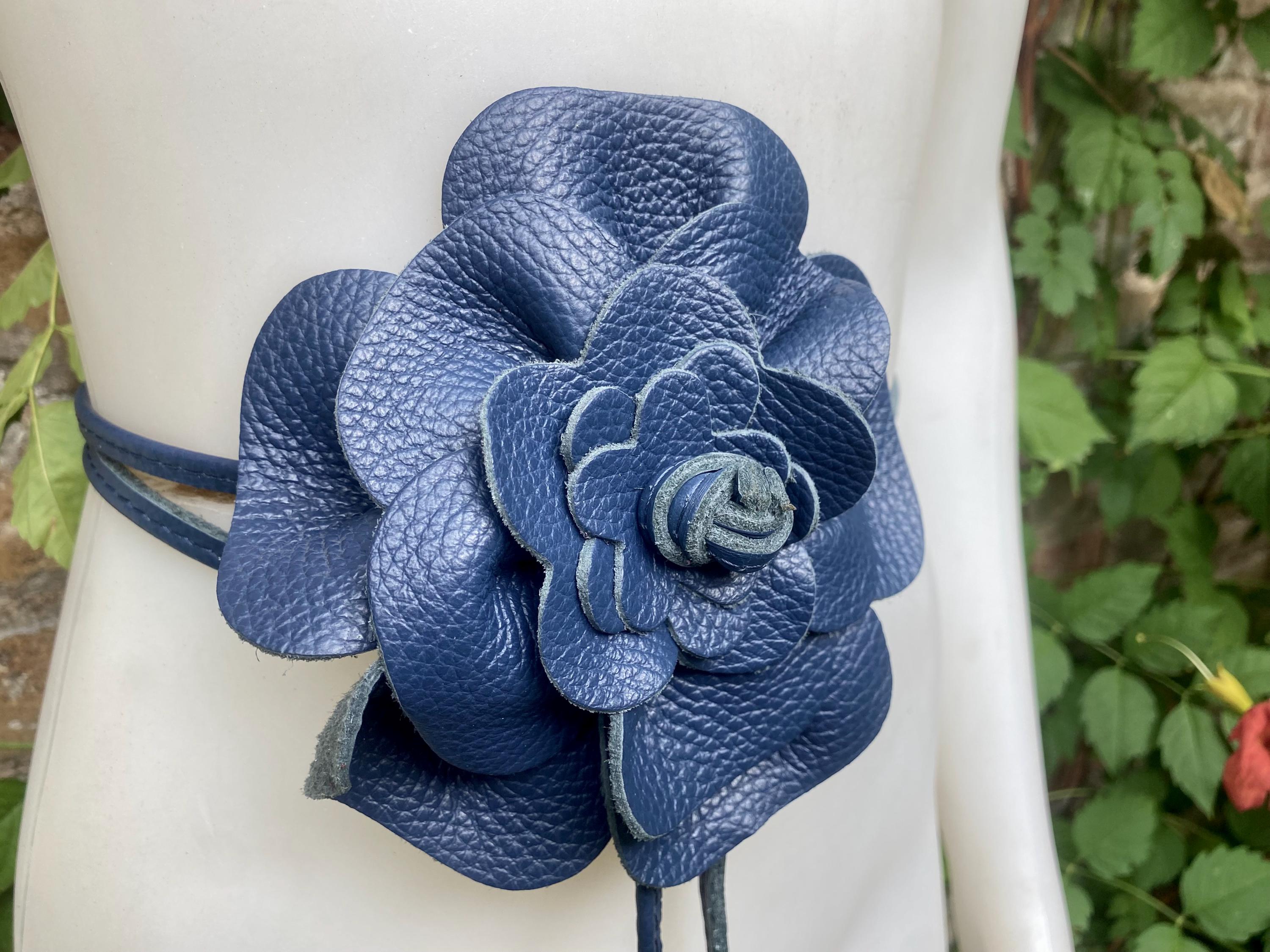 Flower leather belt in navy blue. Waist, overall or dress belt. Dark blue genuine leather. Navy rose belt. Large blue flower.