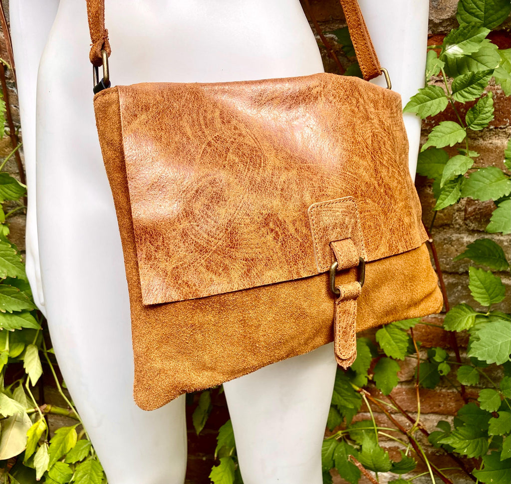Camel brown suede bag. Genuine leather purse. cossbody / messenger bag in soft natural leather for books, tablets. Tan brown suede purse
