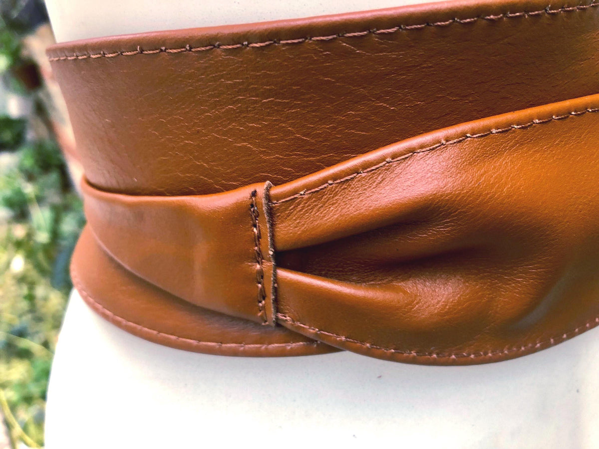 Obi belt in soft leather. Wrap belt in CAMEL BROWN. Waist belt in TOBACCO. Wraparound belt in brown genuine leather. Boho tan wide belt.
