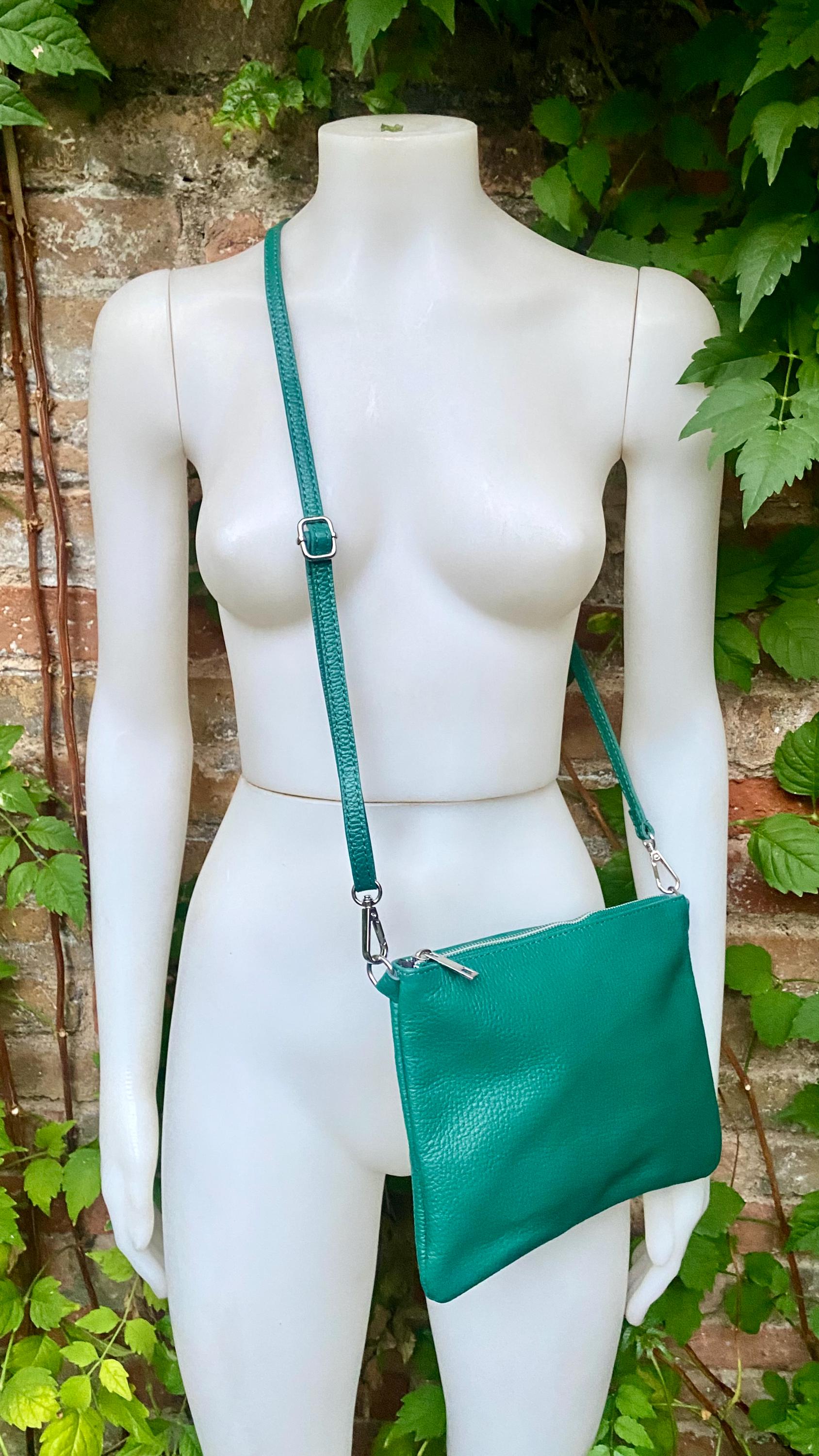 Small leather bag in teal GREEN .Genuine LEATHER crossbody / shoulder bag / wristlet. Green leather purse. Adjustable strap and zipper