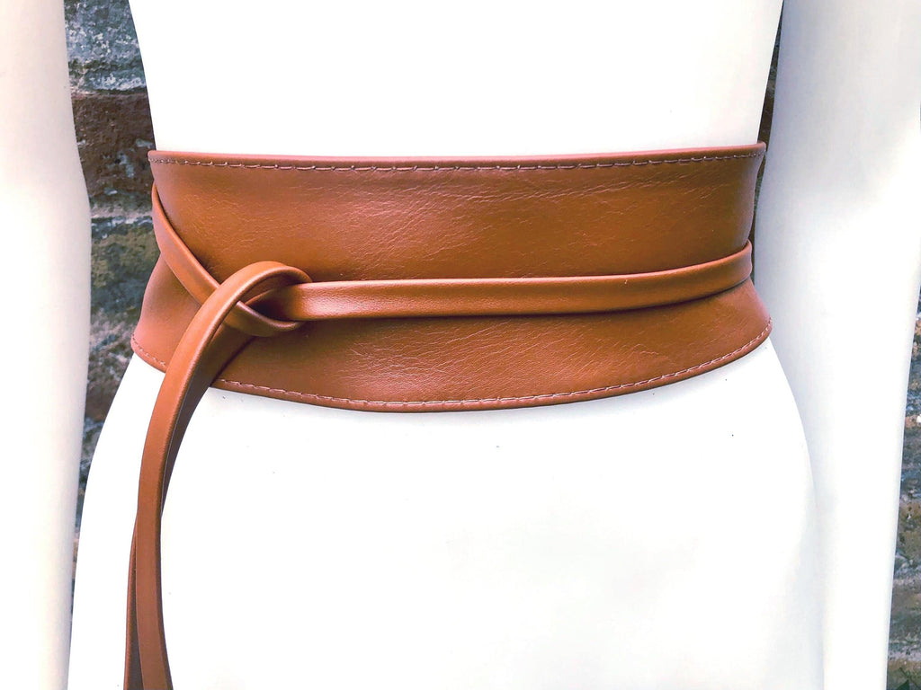 Obi belt in soft leather. Wrap belt in CAMEL BROWN. Waist belt in TOBACCO. Wraparound belt in brown genuine leather. Boho tan wide belt.